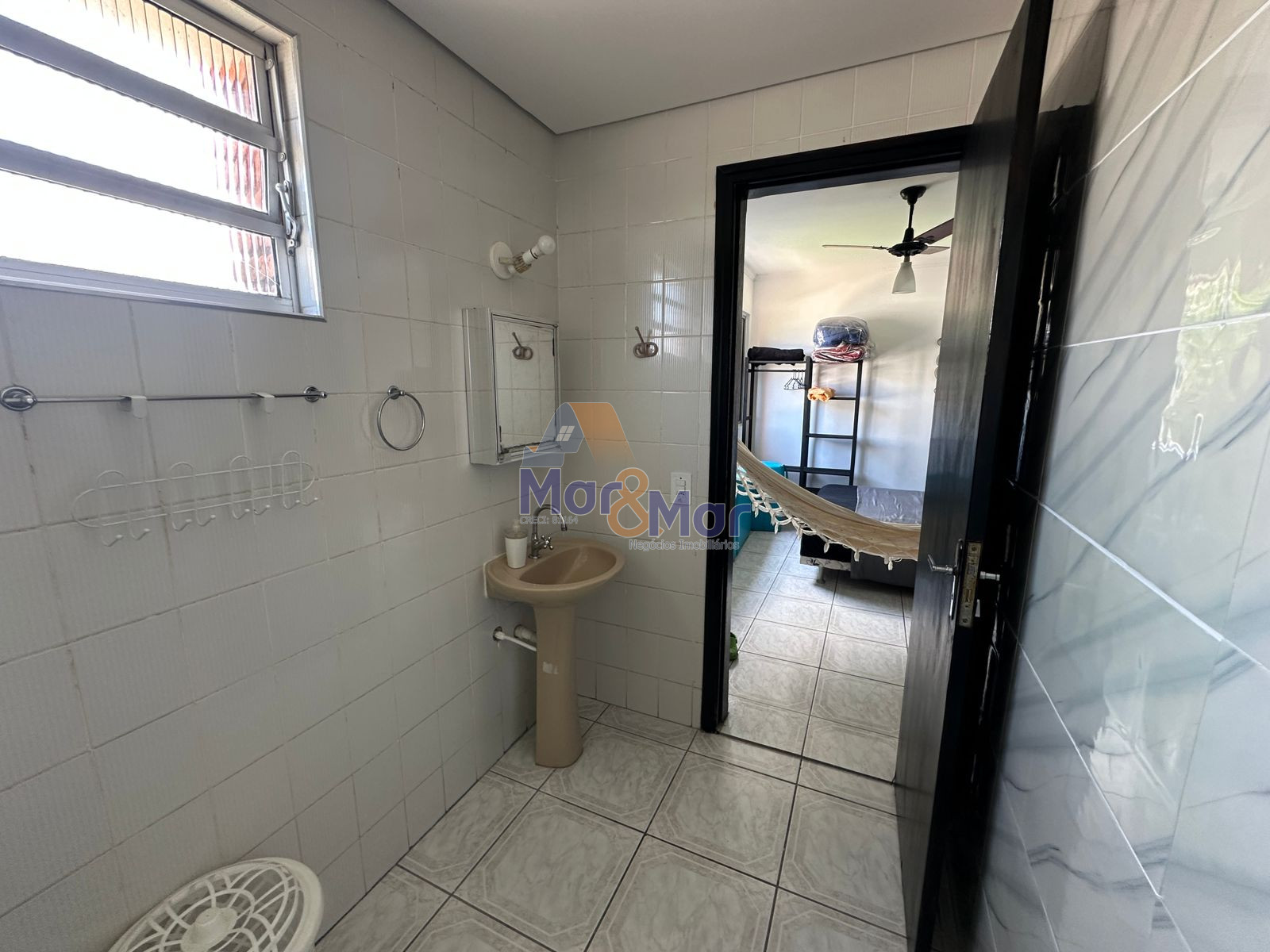 Apartamento na Praia da Enseada, Guarujá - SP