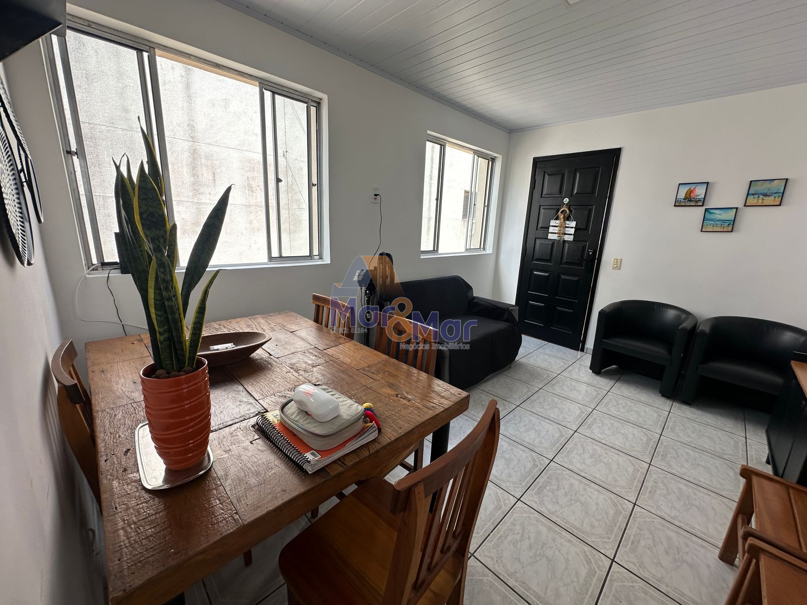 Apartamento na Praia da Enseada, Guarujá - SP