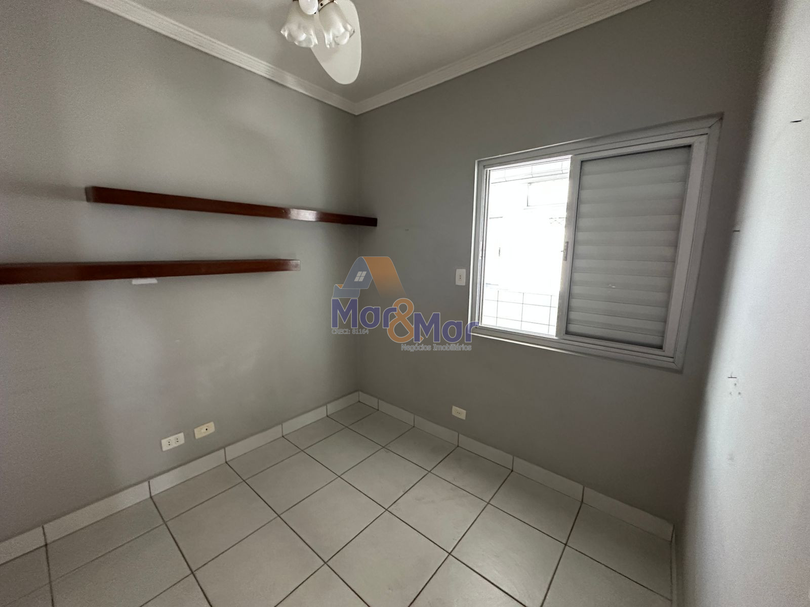 Apartamento na Praia da Pitanguerias - Guarujá
