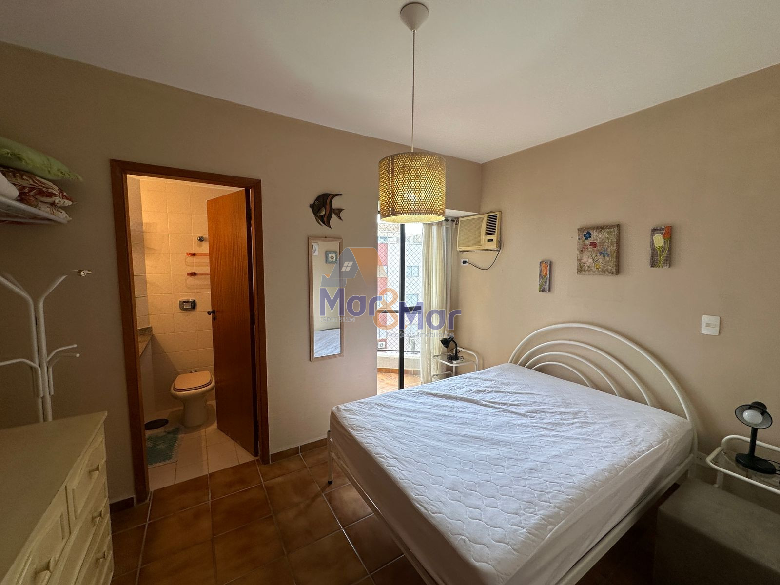 Apartamento na Praia da Enseada, Guarujá - SP
