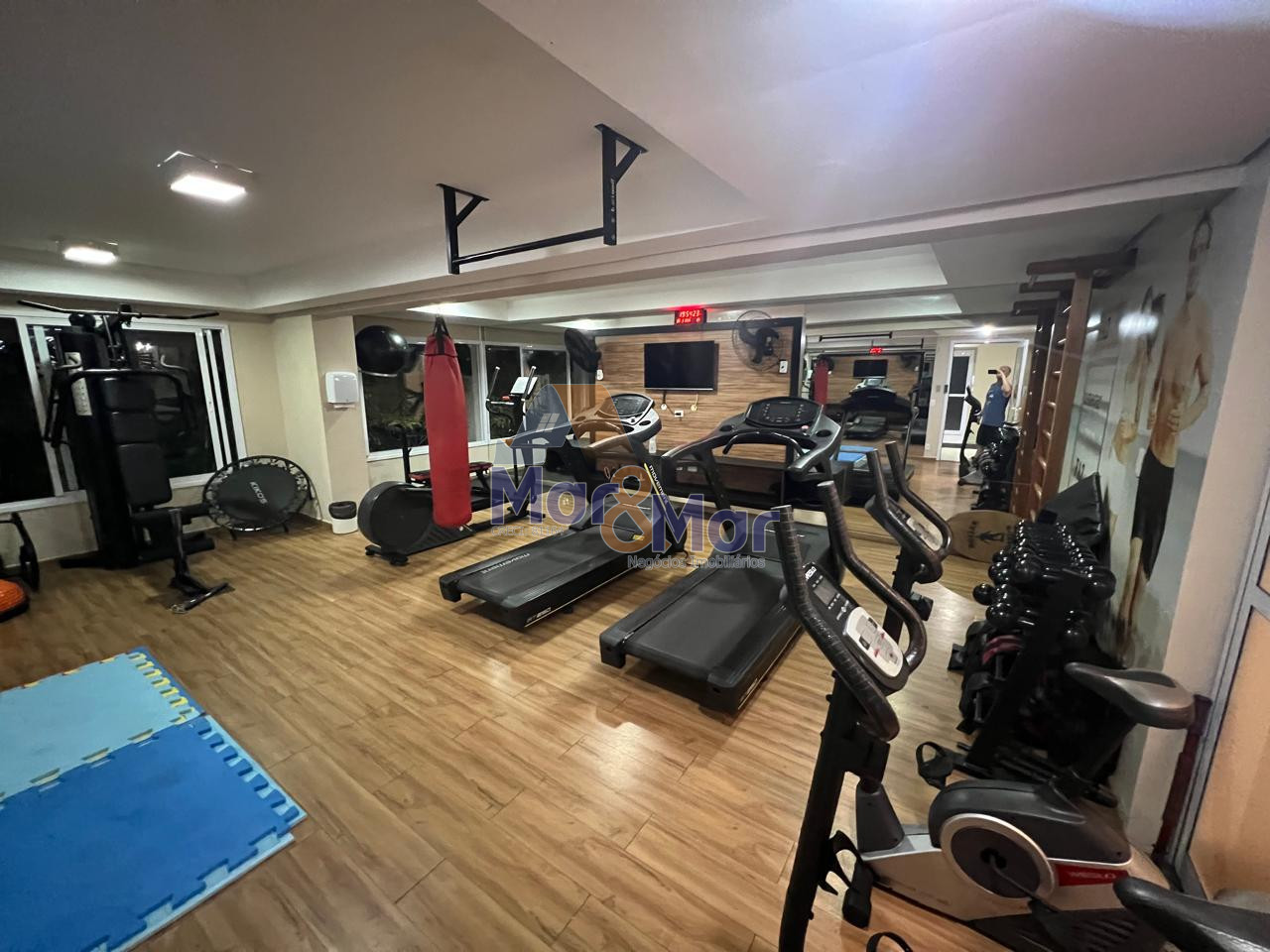 Apartamento na Praia da Pitangueiras, Guarujá - SP