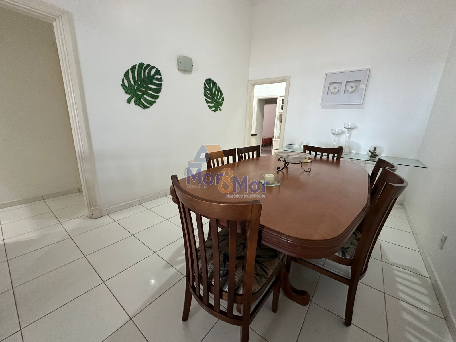 Apartamento Frente ao Mar nas Pitangueiras, Guarujá - SP