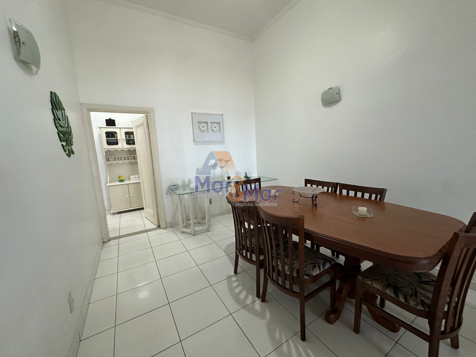 Apartamento Frente ao Mar nas Pitangueiras, Guarujá - SP