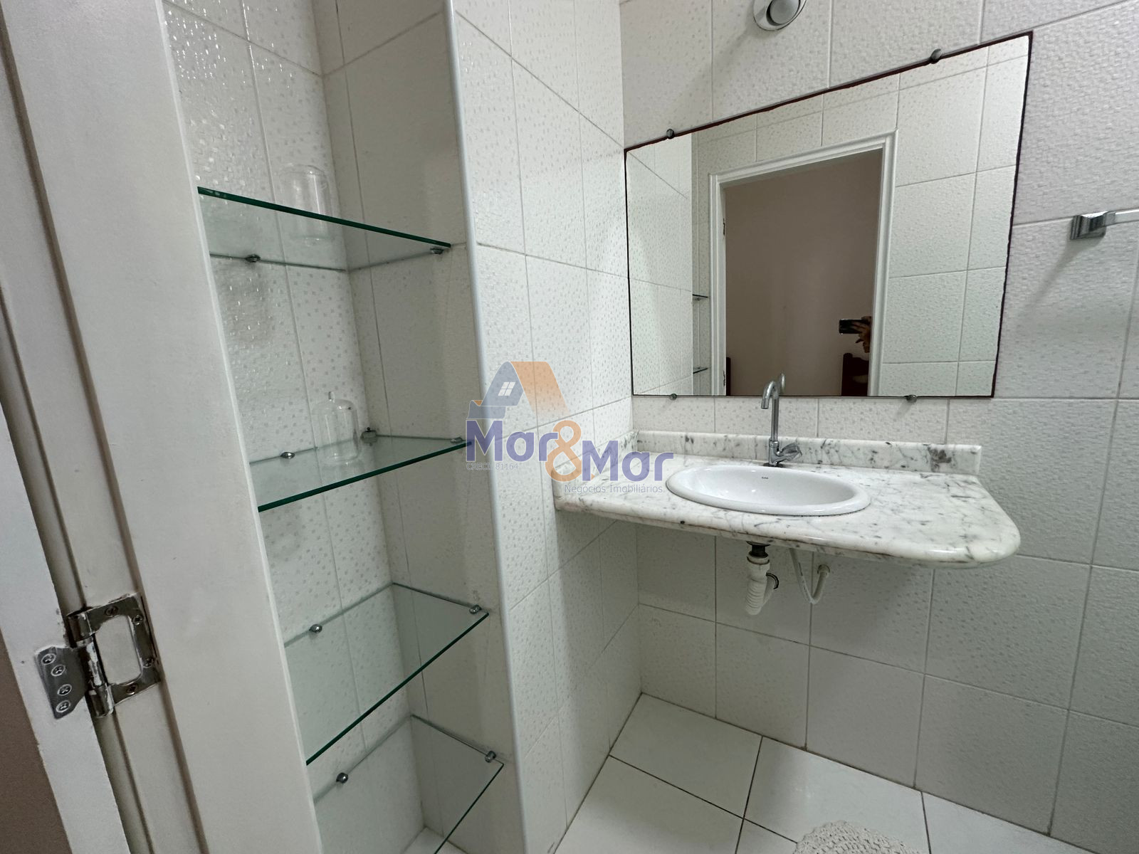 Apartamento Frente ao Mar nas Pitangueiras, Guarujá - SP