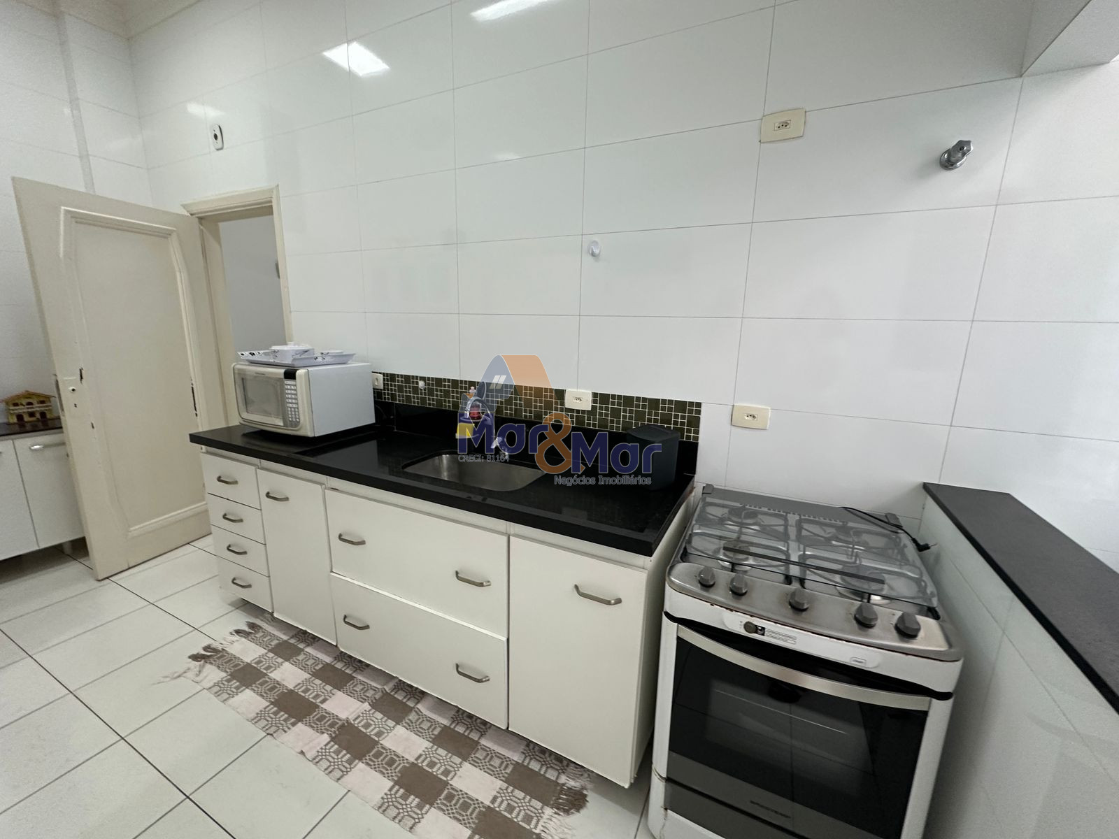 Apartamento Frente ao Mar nas Pitangueiras, Guarujá - SP
