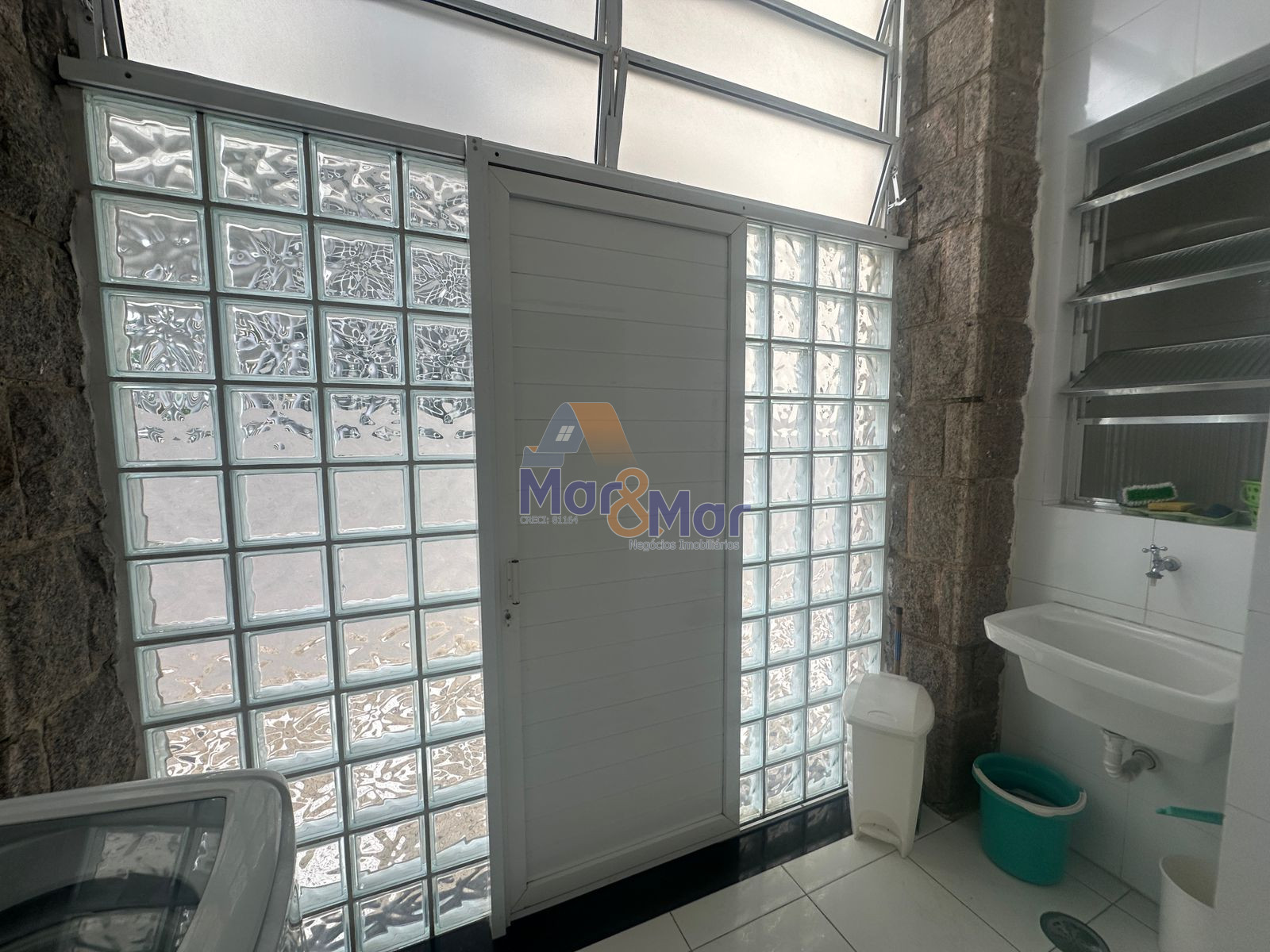Apartamento Frente ao Mar nas Pitangueiras, Guarujá - SP