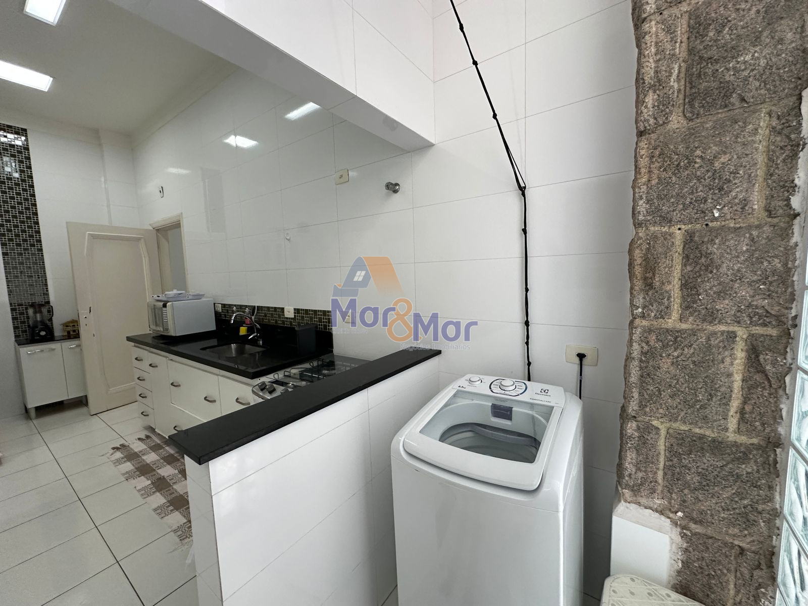 Apartamento Frente ao Mar nas Pitangueiras, Guarujá - SP