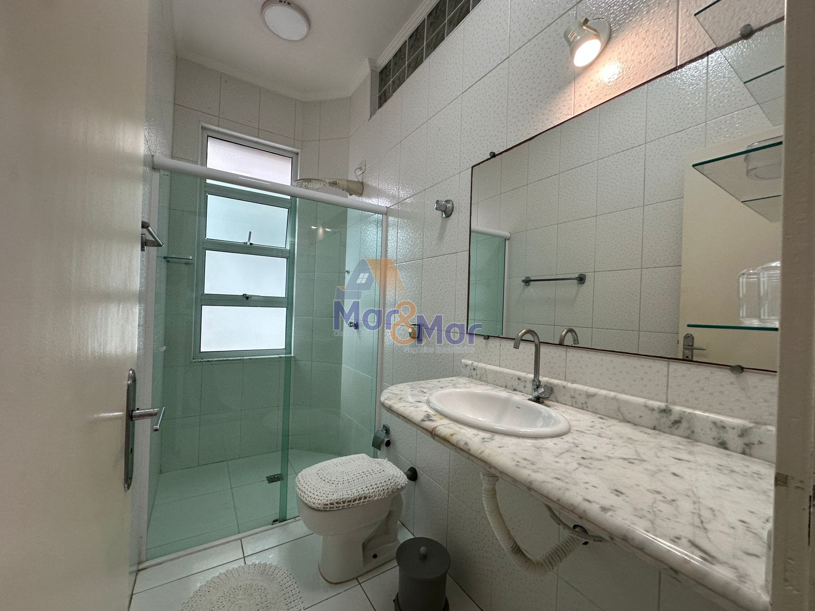 Apartamento Frente ao Mar nas Pitangueiras, Guarujá - SP