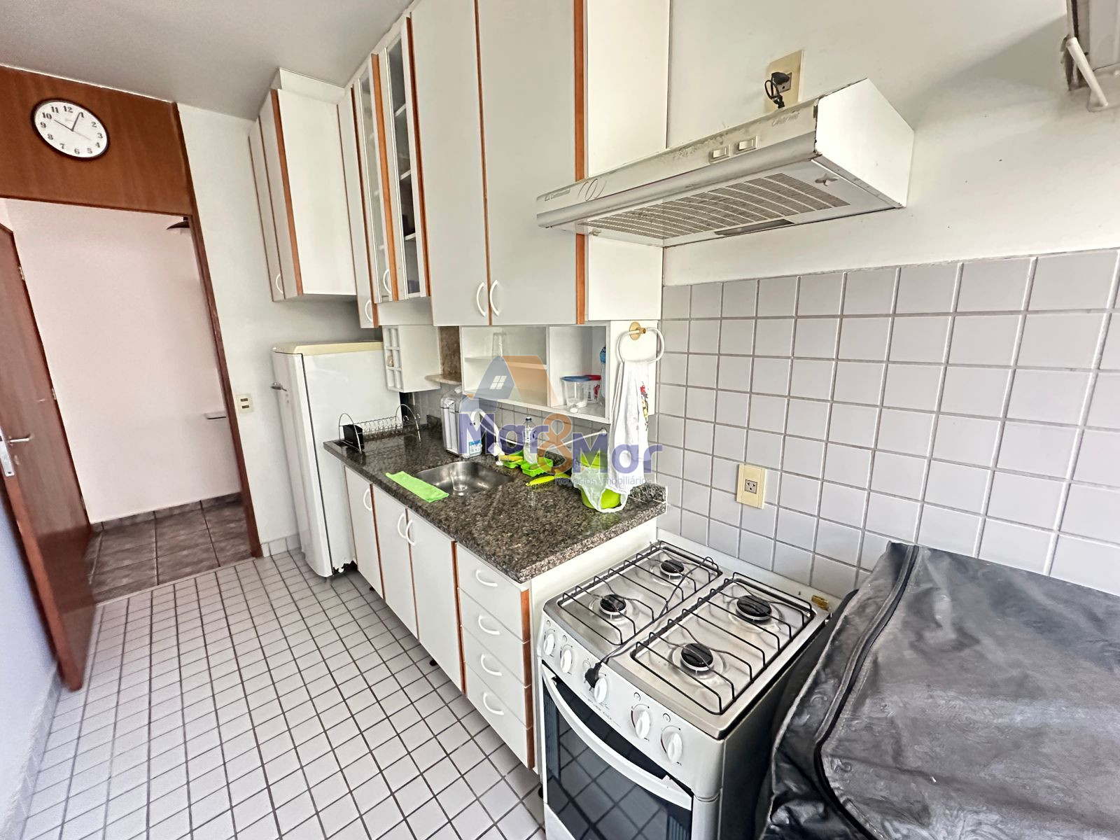 Apartamento na Praia da Enseada, Guarujá - SP