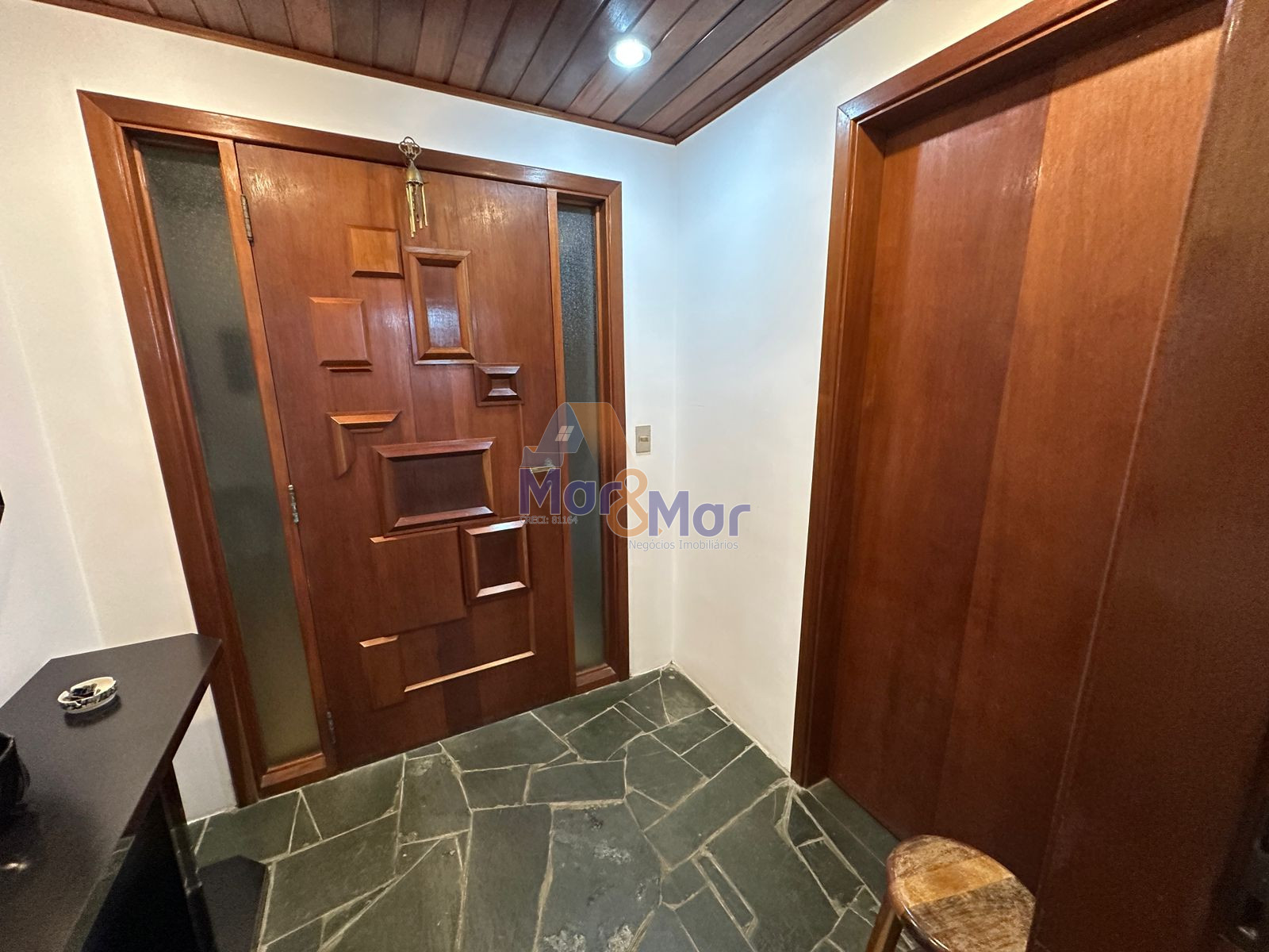 Apartamento Frente ao Mar nas Pitangueiras, Guarujá - SP