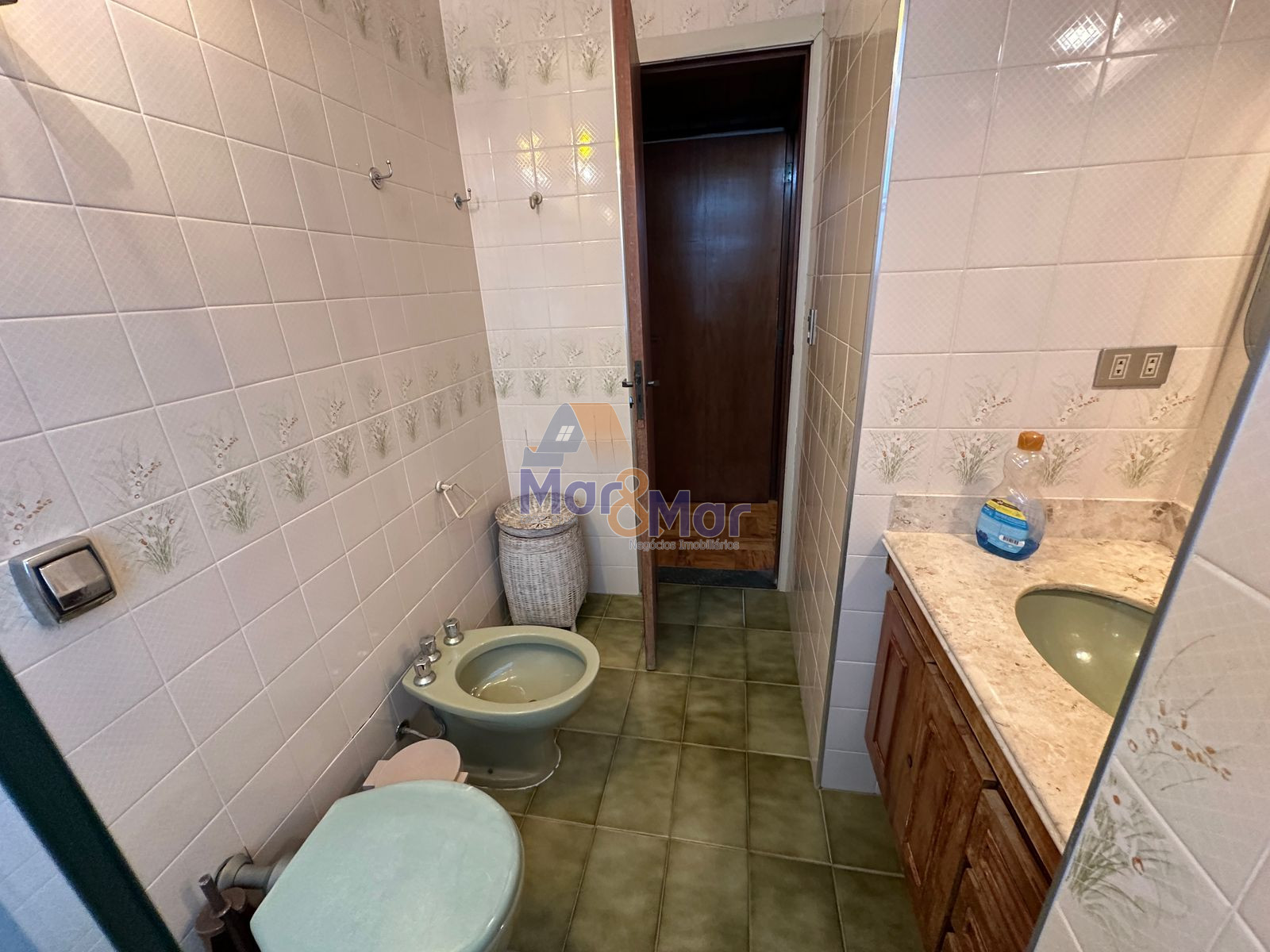 Apartamento Frente ao Mar nas Pitangueiras, Guarujá - SP