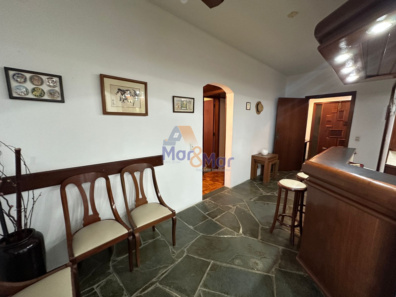 Apartamento Frente ao Mar nas Pitangueiras, Guarujá - SP