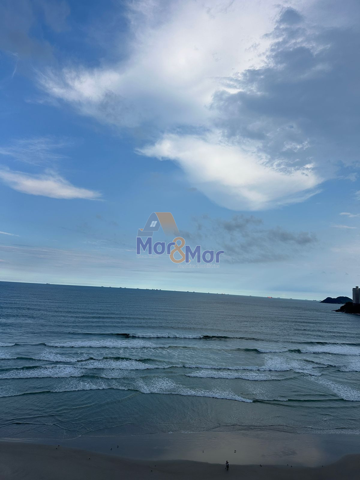 Apartamento Frente ao Mar nas Pitangueiras, Guarujá - SP