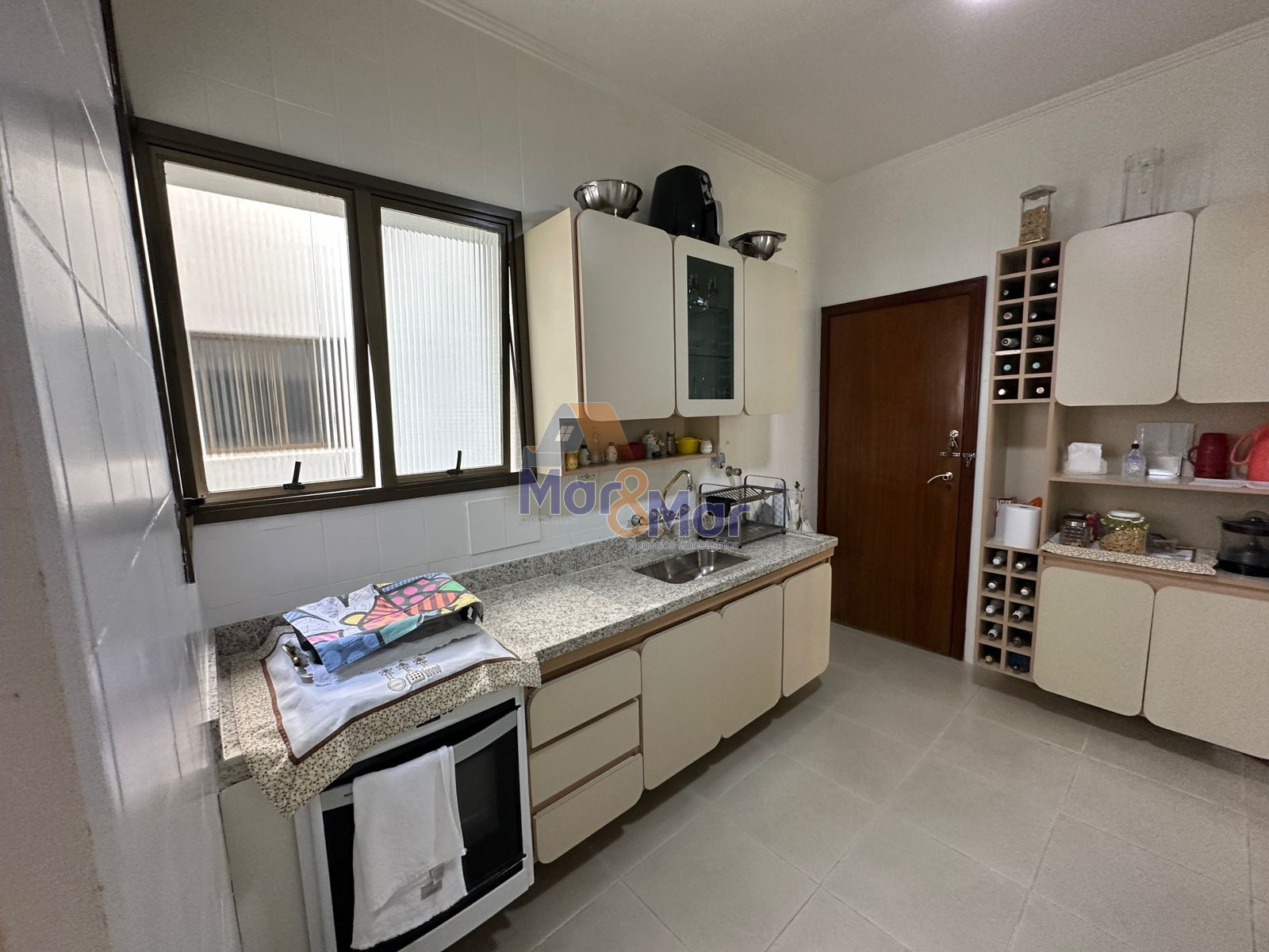 Apartamento, Praia da Pitangueiras, Guarujá - SP