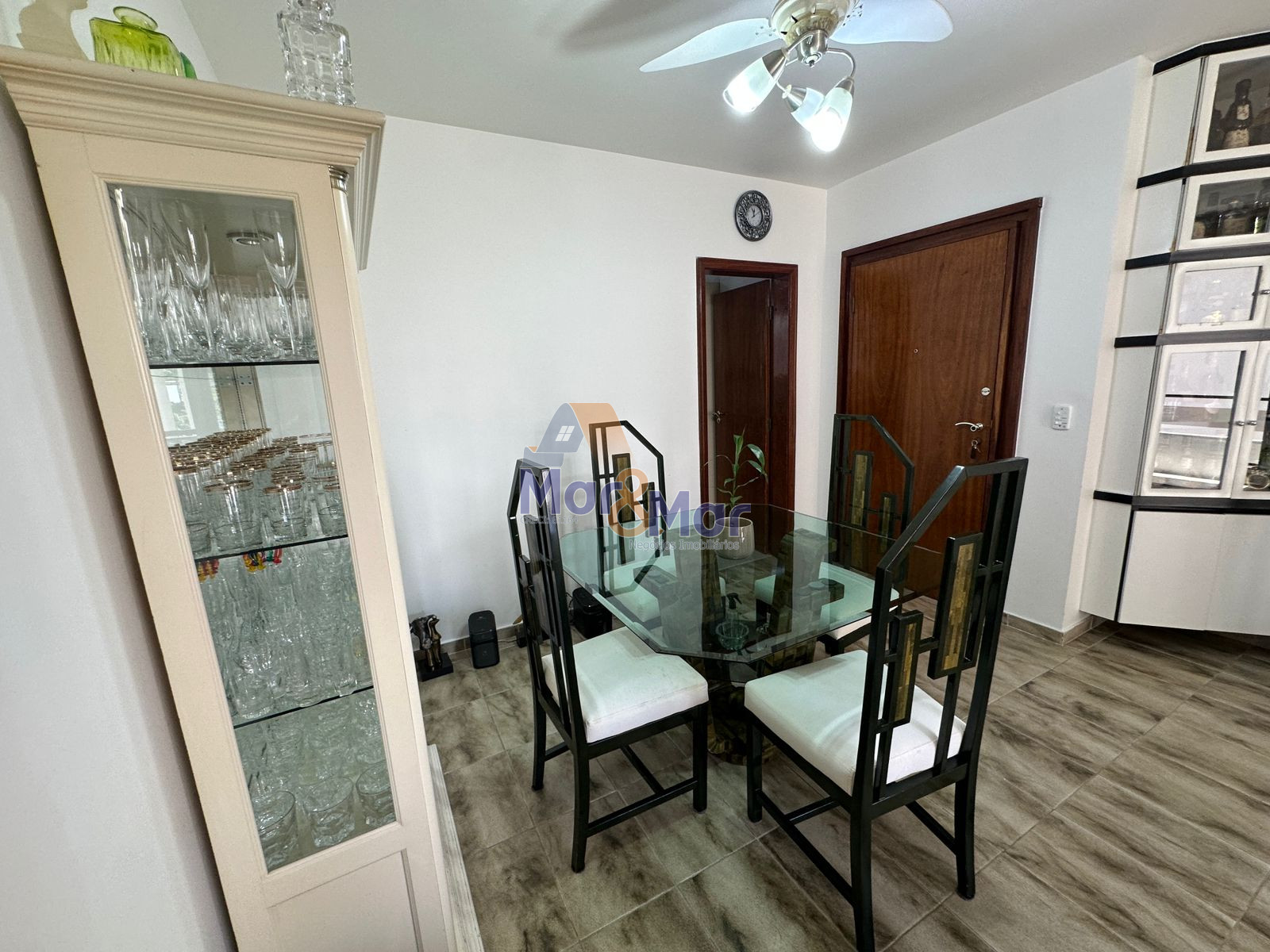 Apartamento, Praia da Pitangueiras, Guarujá - SP