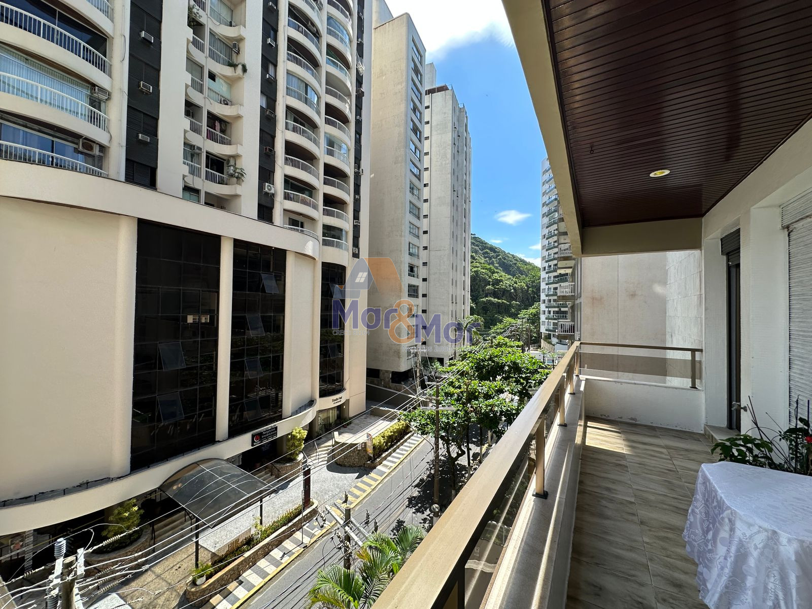 Apartamento, Praia da Pitangueiras, Guarujá - SP