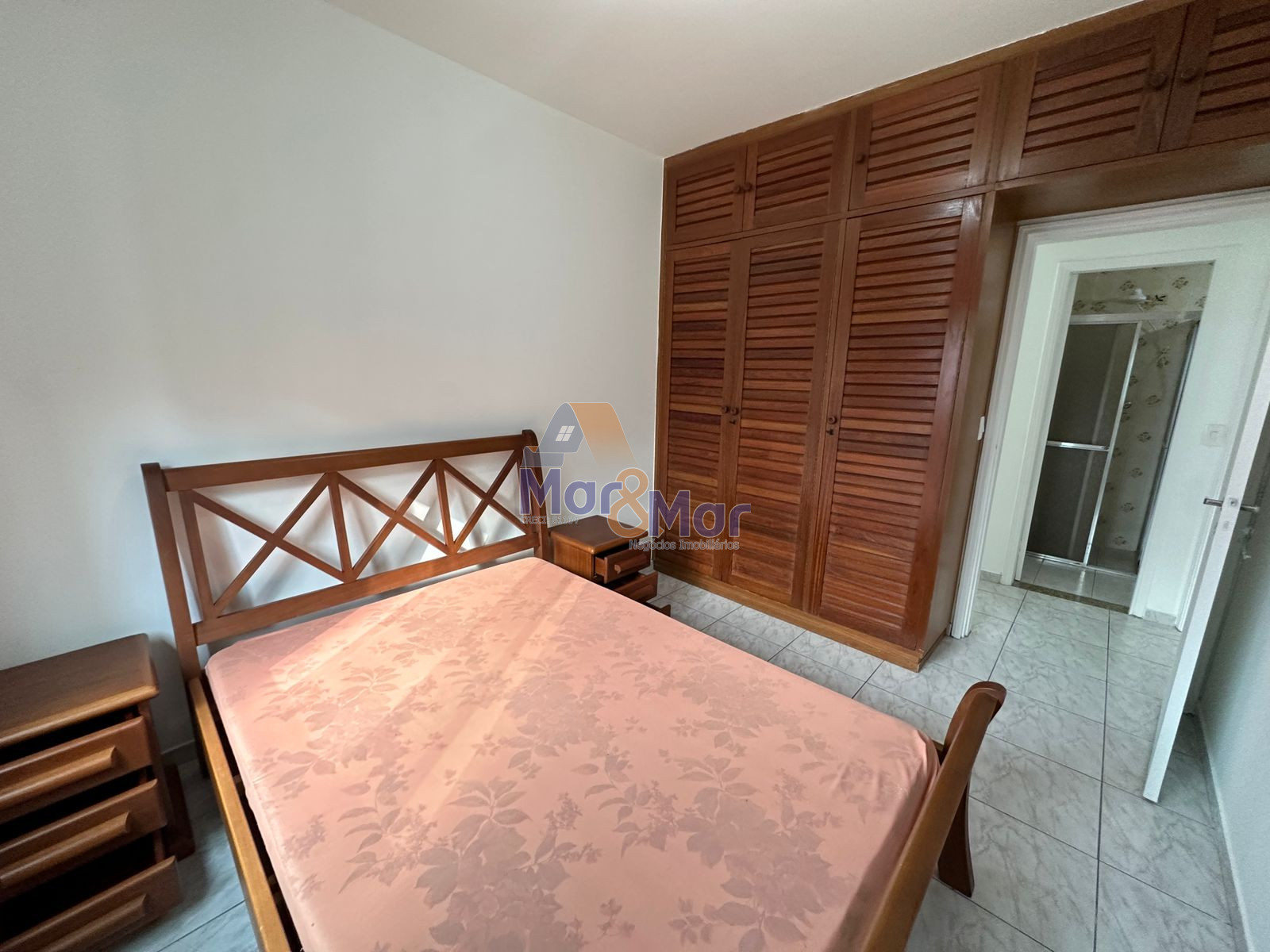 Apartamento na Praia da Pitangueiras, Guarujá-SP