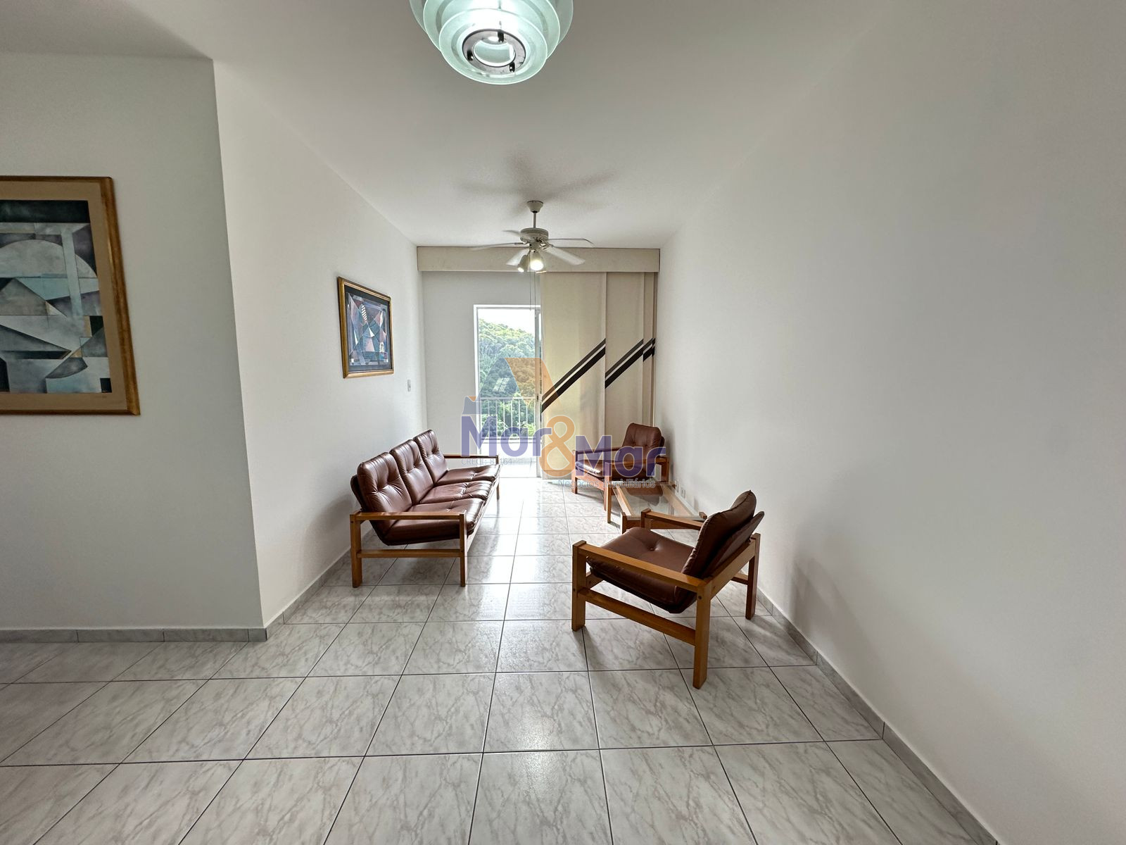 Apartamento na Praia da Pitangueiras, Guarujá-SP