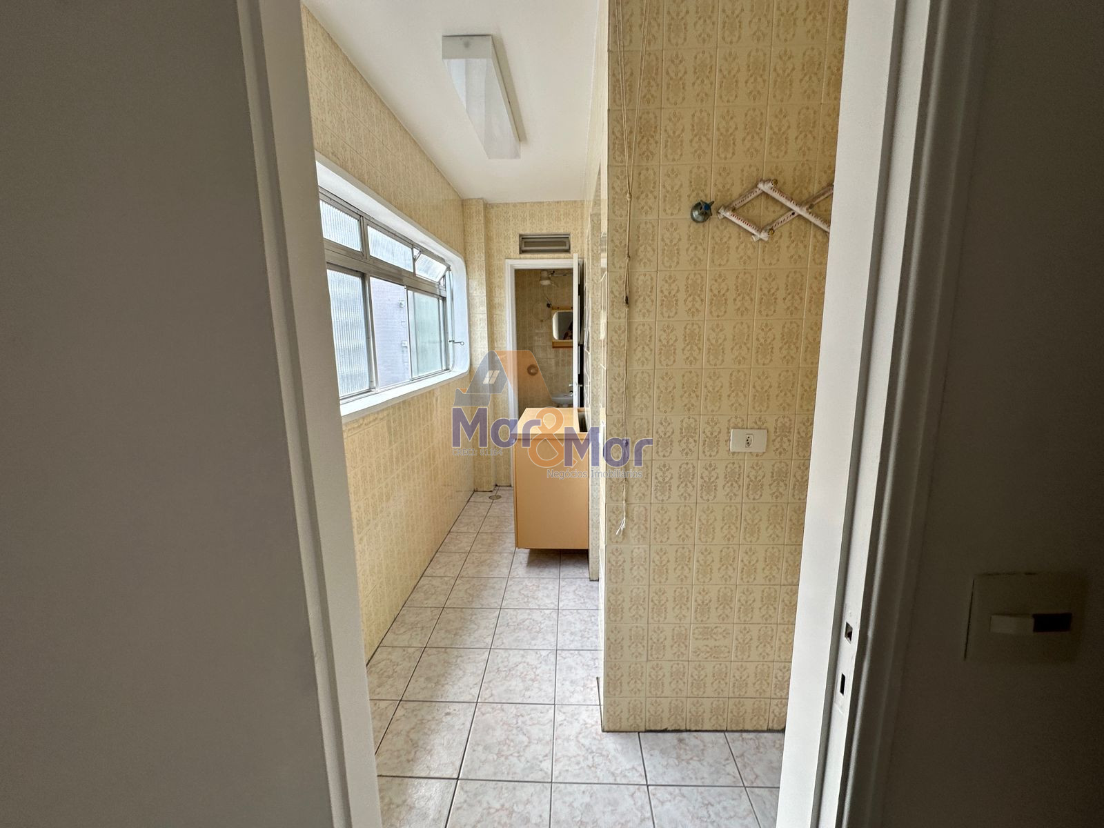 Apartamento na Praia da Pitangueiras, Guarujá-SP