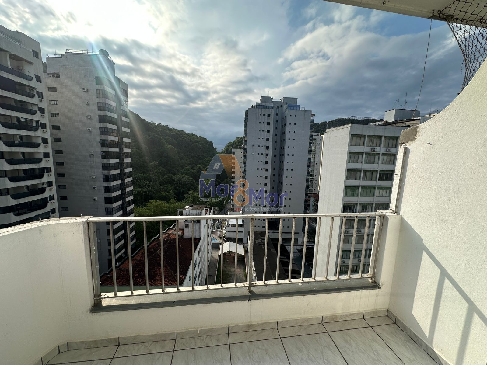 Apartamento na Praia da Pitangueiras, Guarujá-SP