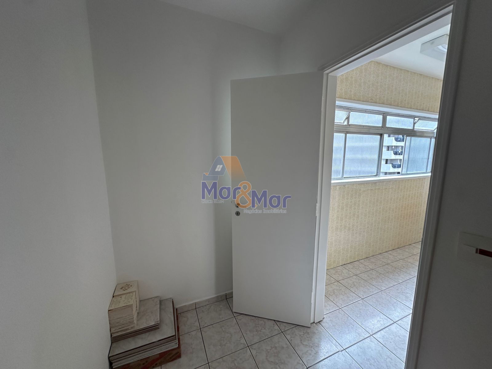 Apartamento na Praia da Pitangueiras, Guarujá-SP