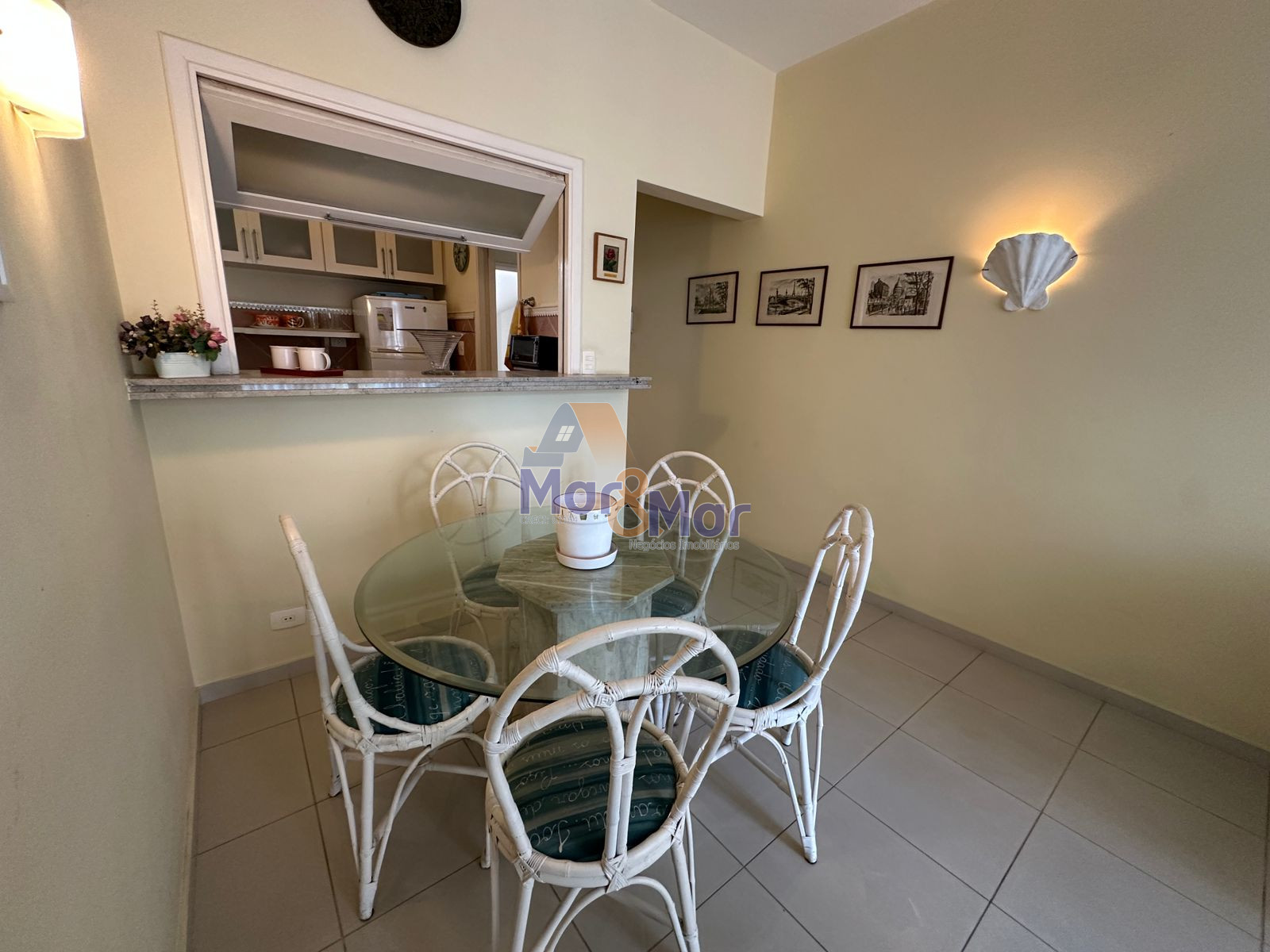 Apartamento-2-dormitorios-Pitangueiras