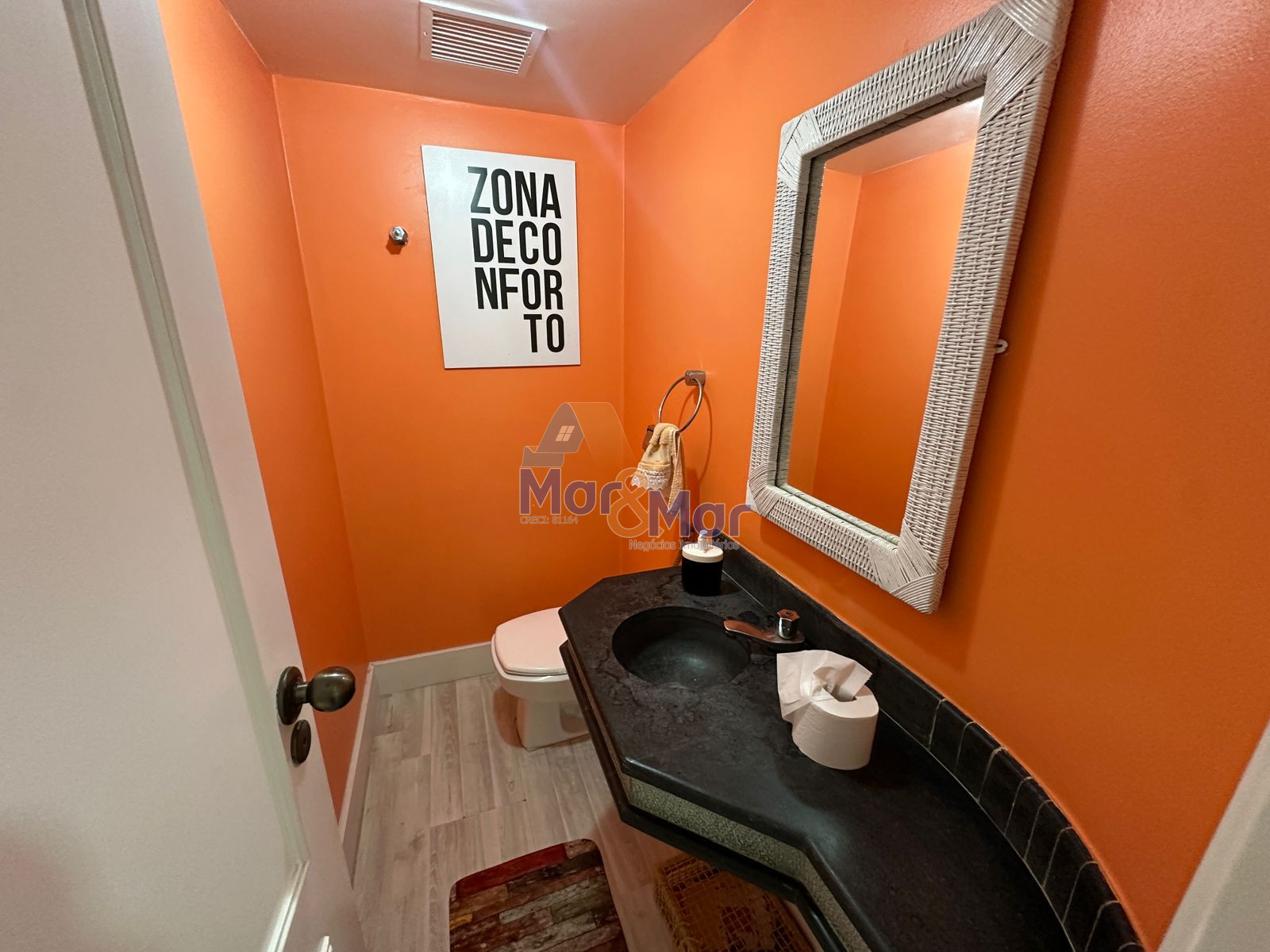 Apartamento na Praia da Pitangueiras, Guarujá - SP