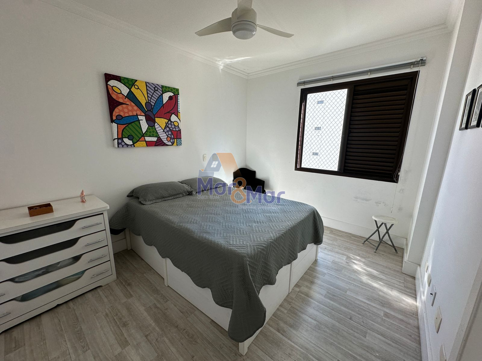 Apartamento na Praia da Pitangueiras, Guarujá - SP