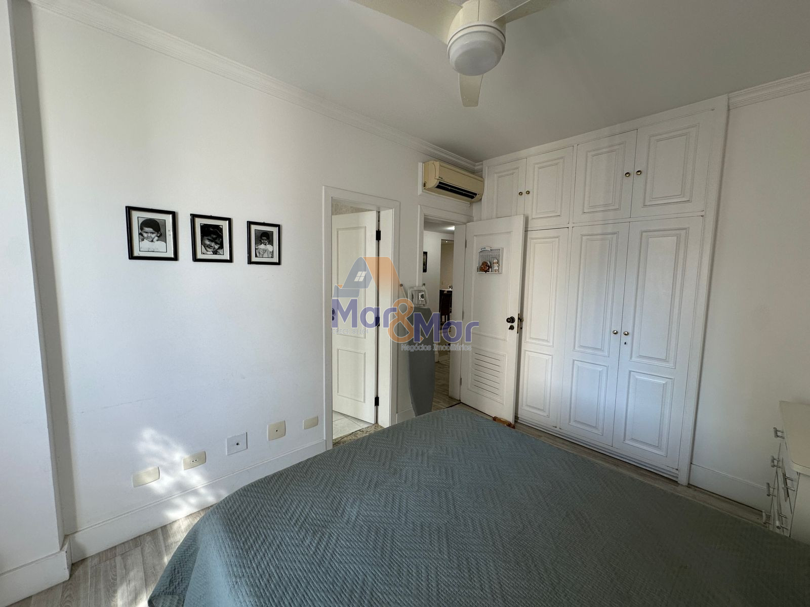 Apartamento na Praia da Pitangueiras, Guarujá - SP
