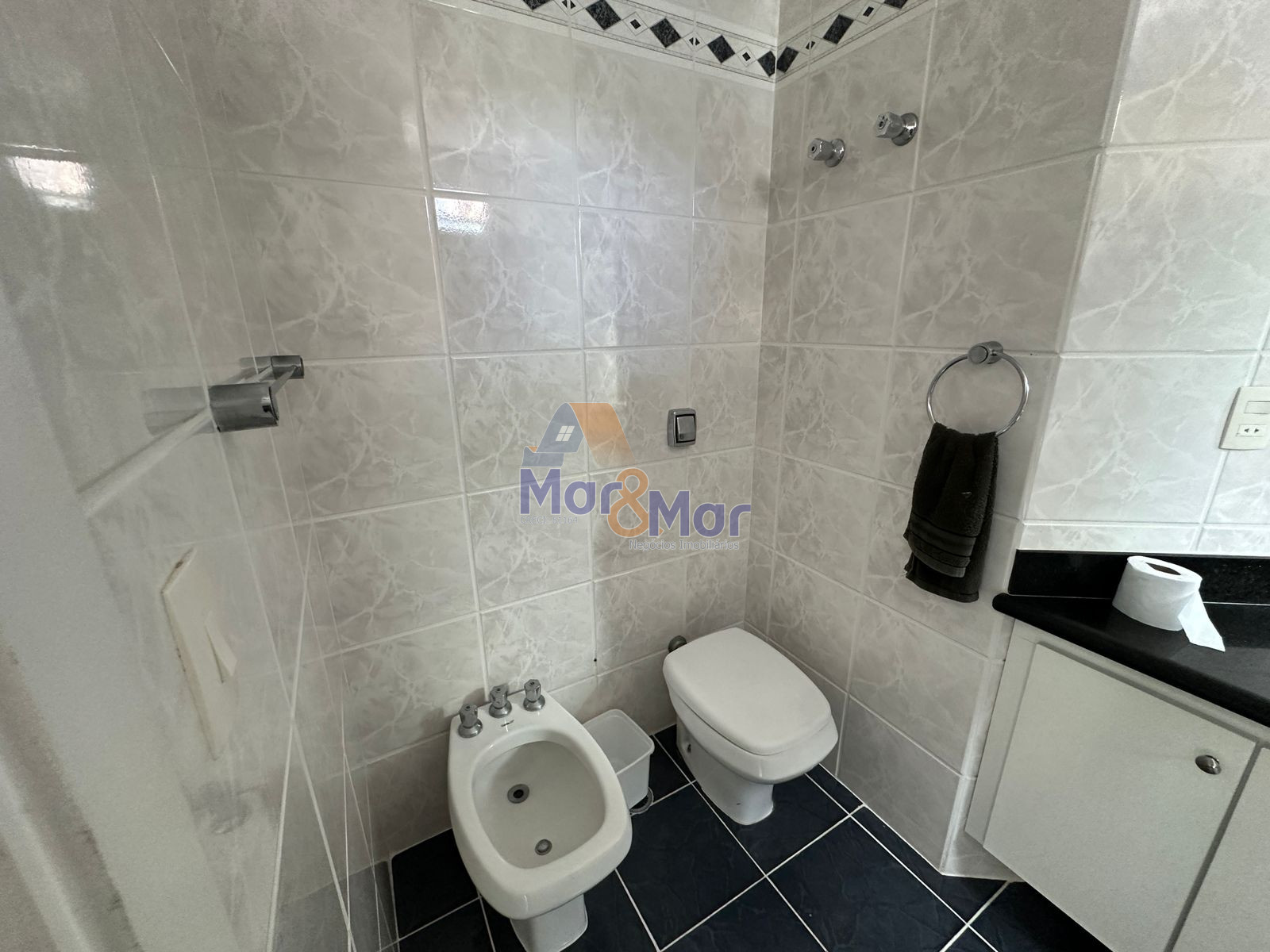 Apartamento na Praia da Pitangueiras, Guarujá - SP