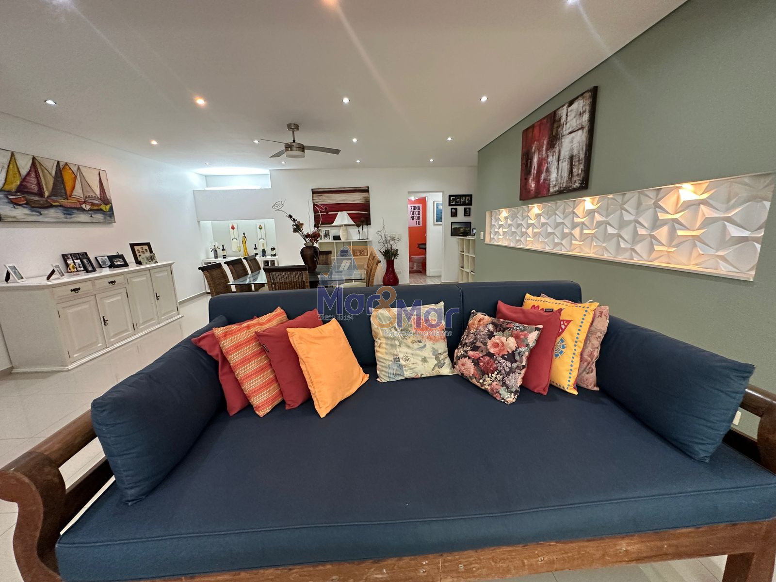 Apartamento na Praia da Pitangueiras, Guarujá - SP