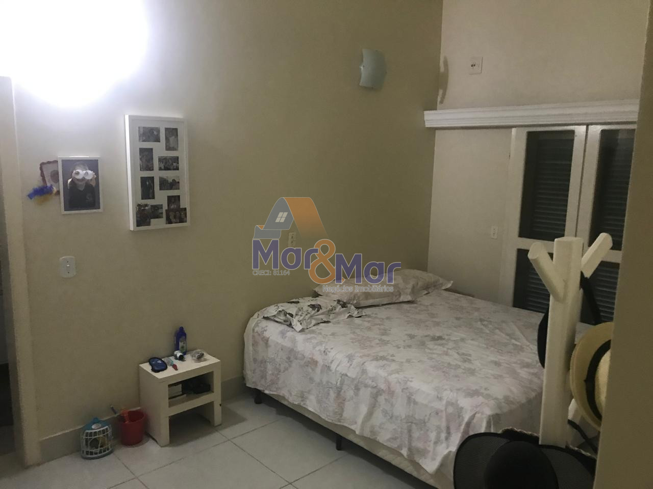 Casa Duplex à Venda no Guaiuba - Guarujá