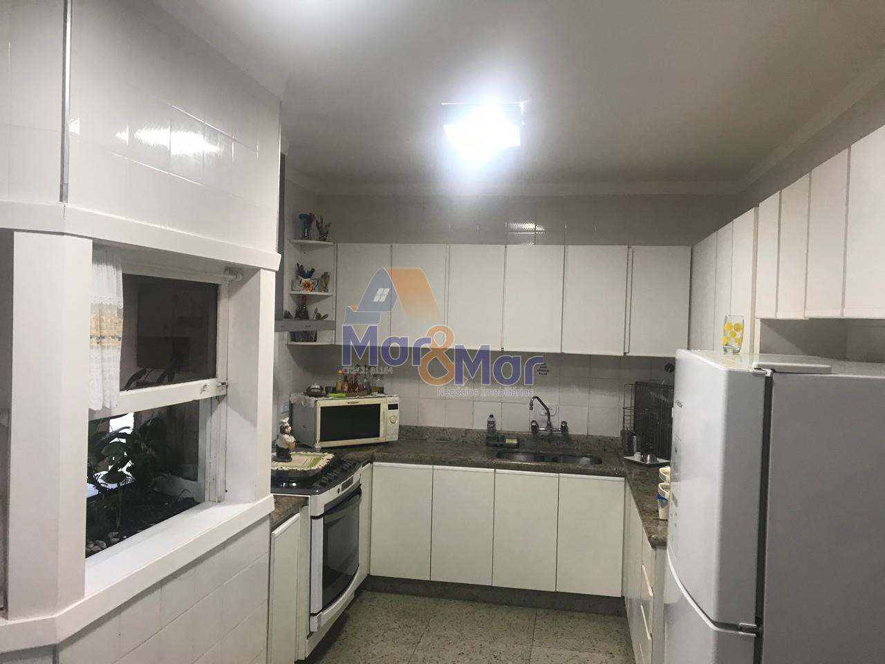 Casa Duplex à Venda no Guaiuba - Guarujá