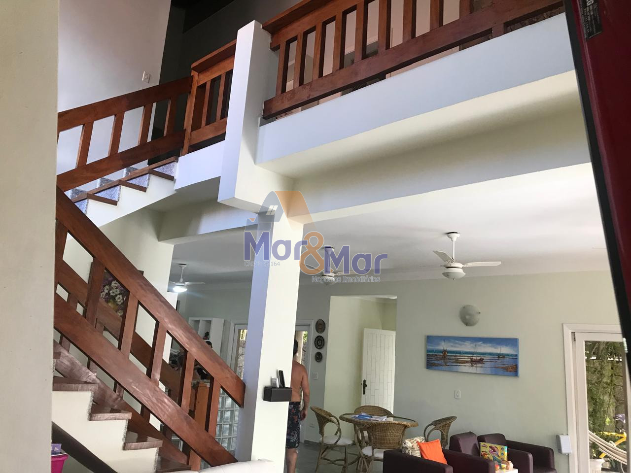 Casa Duplex à Venda no Guaiuba - Guarujá