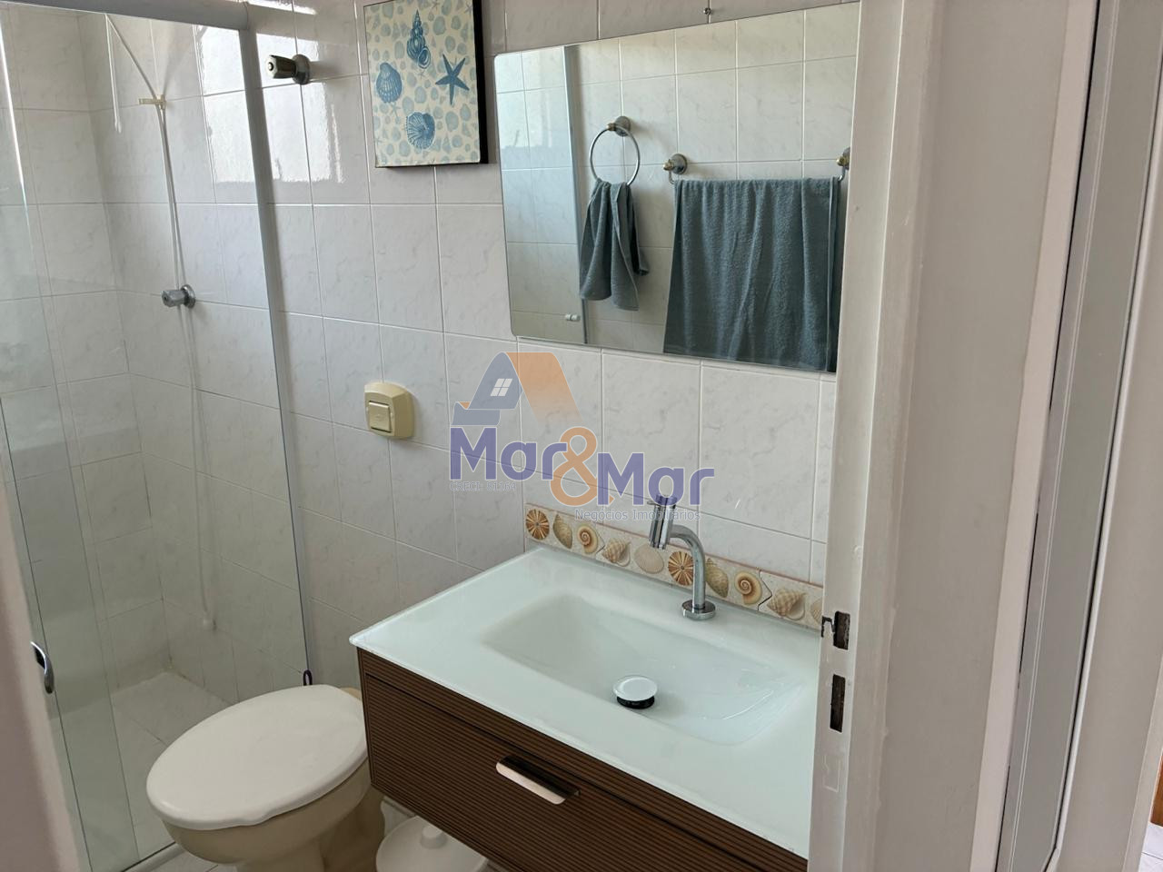 Apartamento na Praia da Enseada, Guarujá - SP