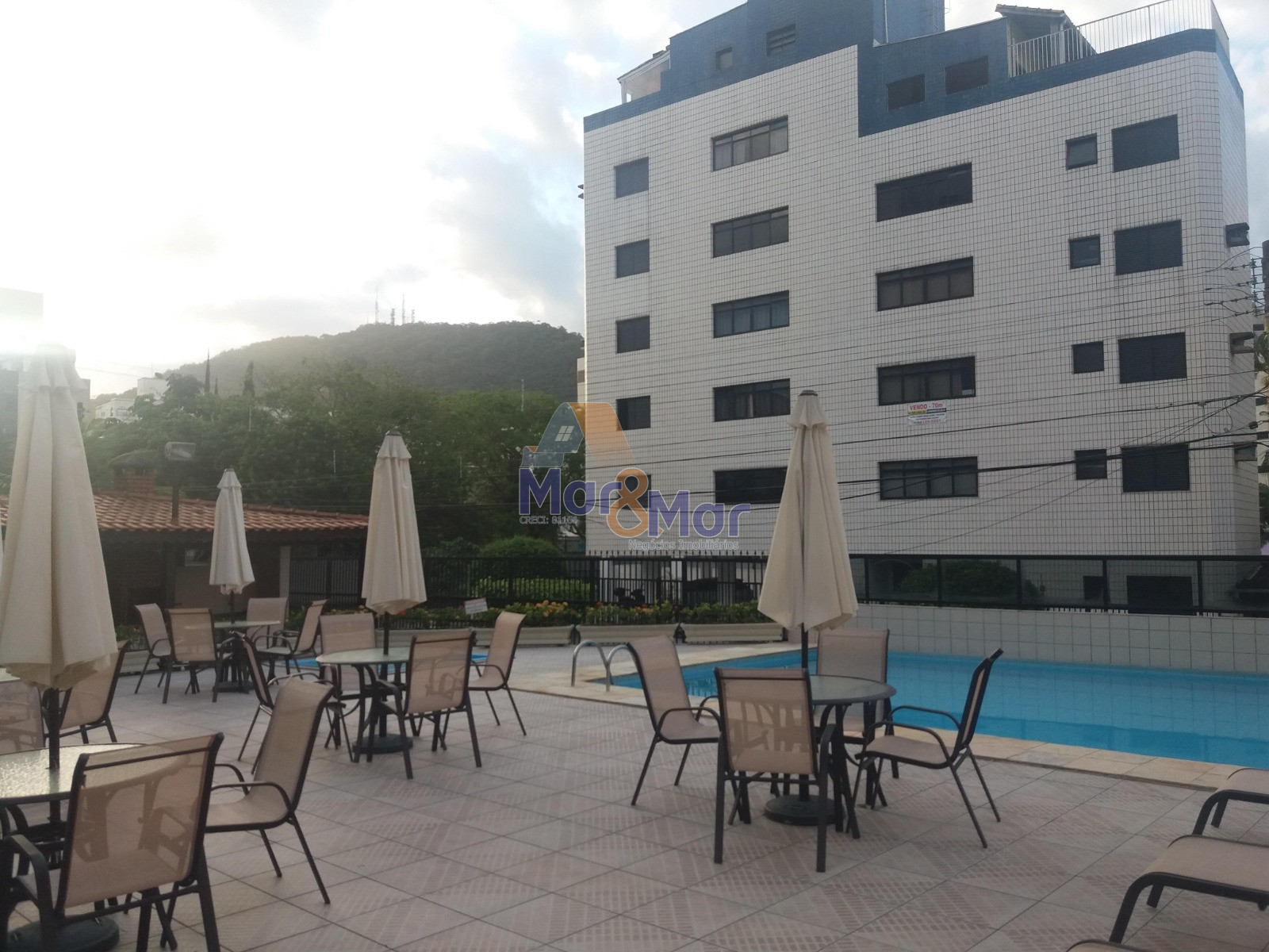 Apartamento na Praia da Enseada, Guarujá - SP