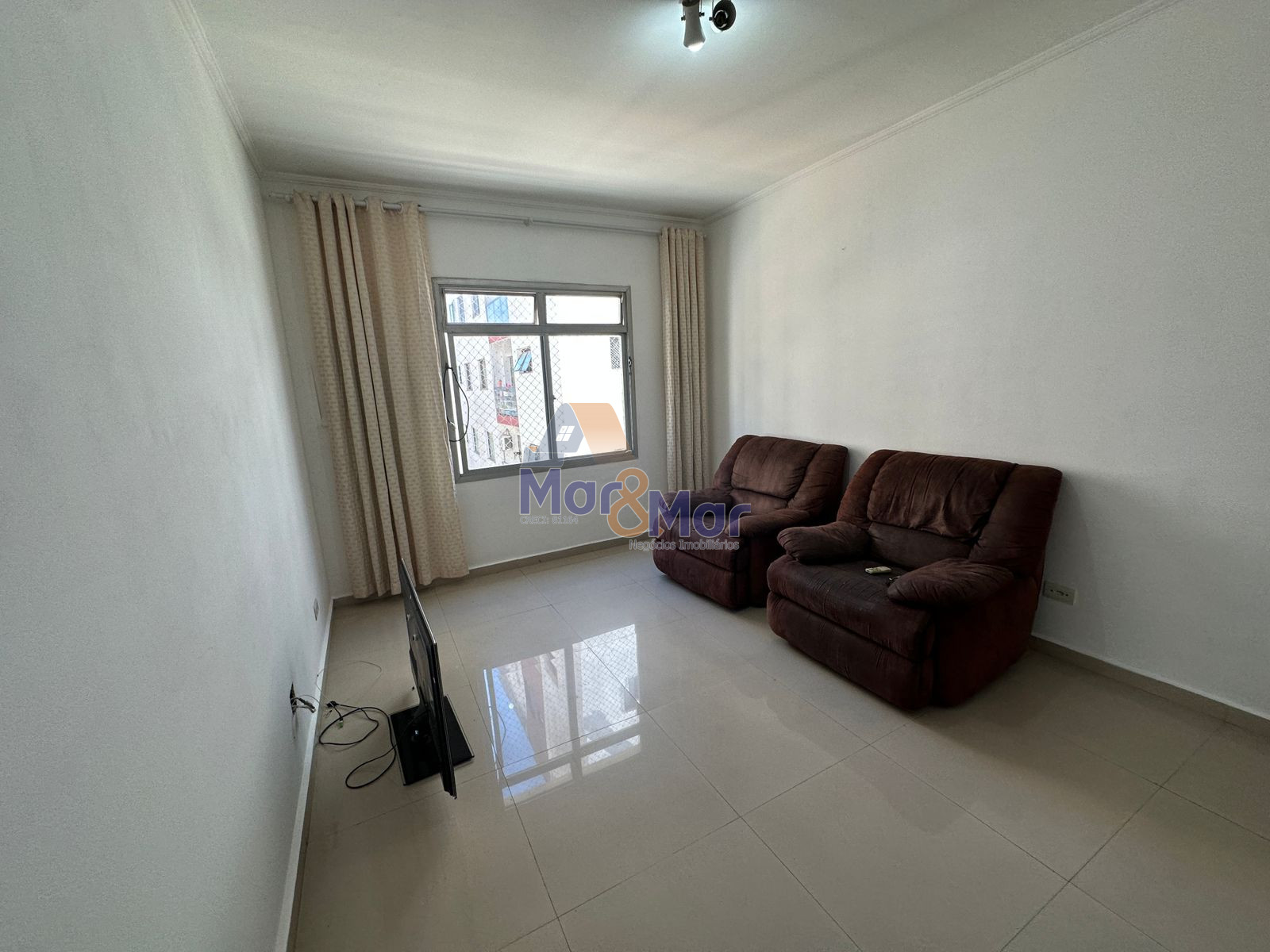 Apartamento na Praia das Astúrias, Guarujá - SP