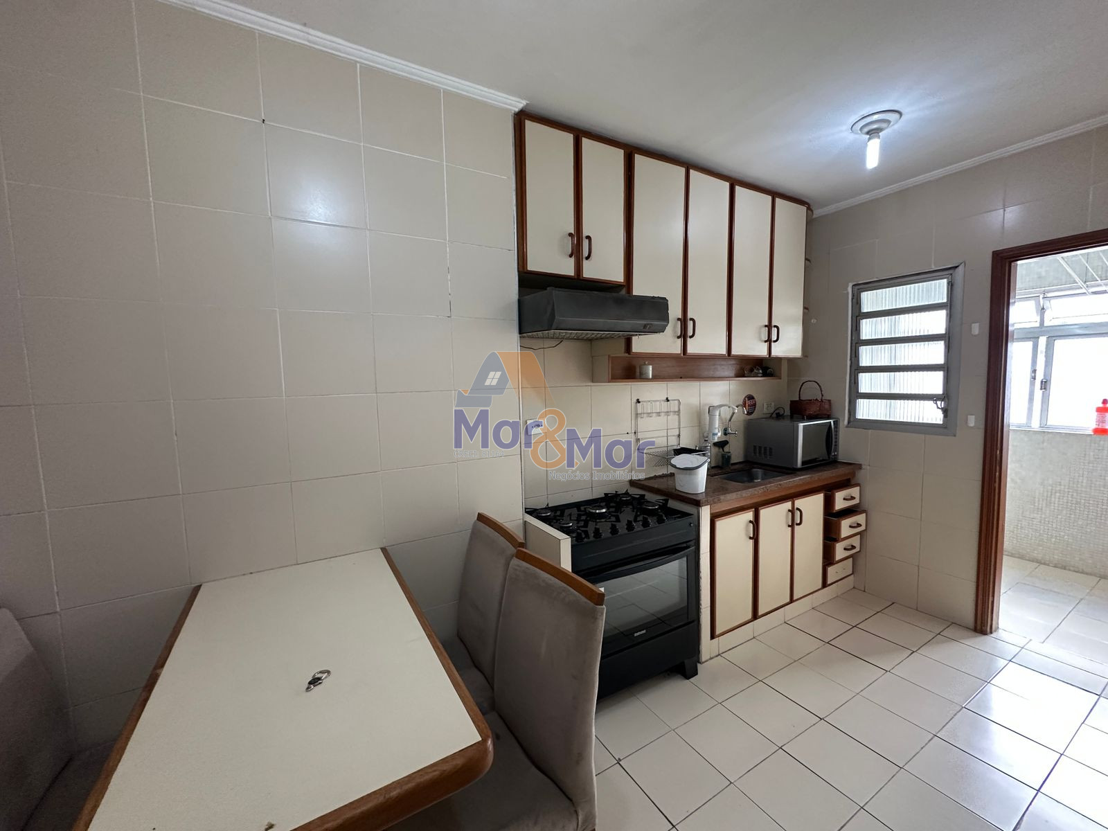 Apartamento na Praia das Astúrias, Guarujá - SP