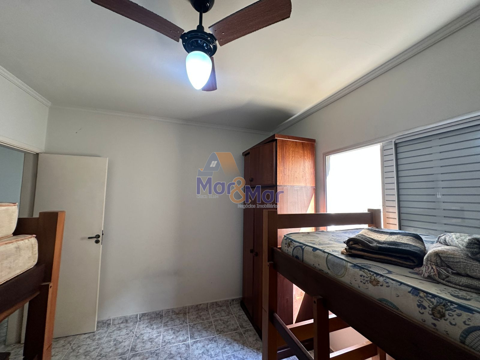 Apartamento na Praia da Enseada, Guarujá - SP