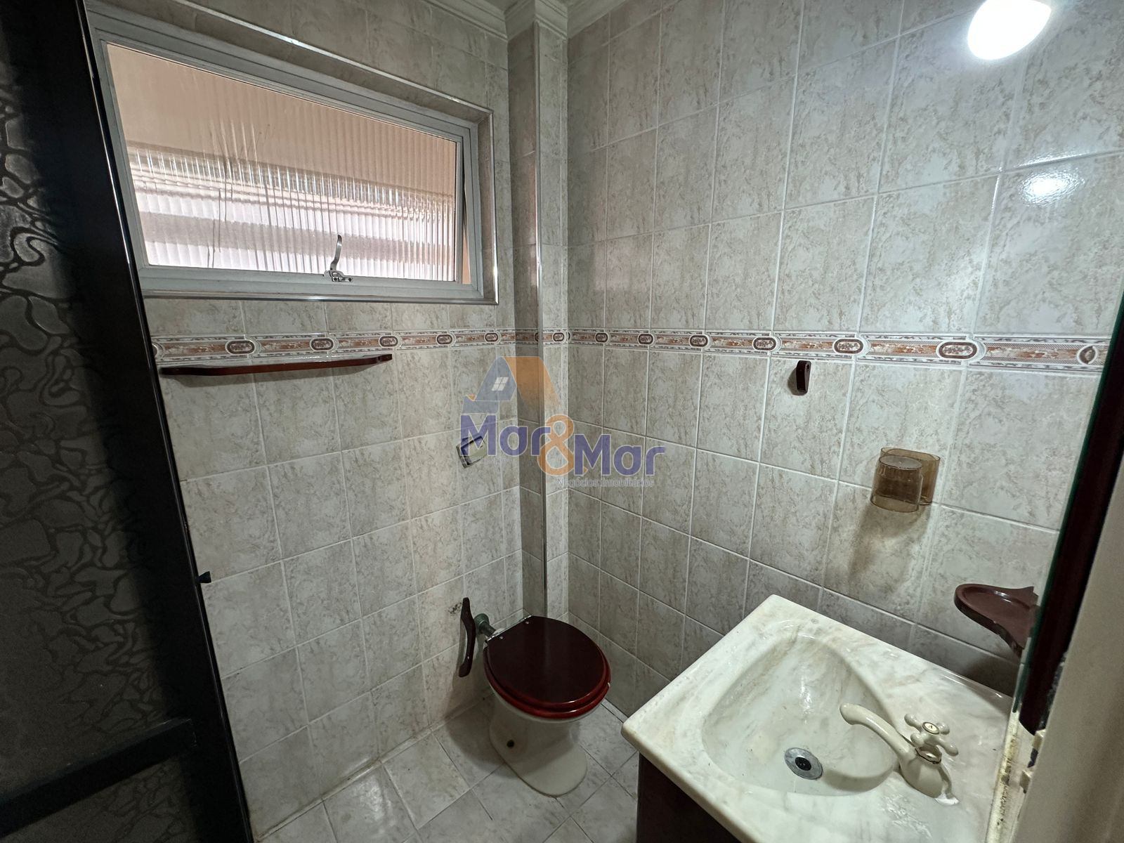 Apartamento na Praia da Enseada, Guarujá - SP