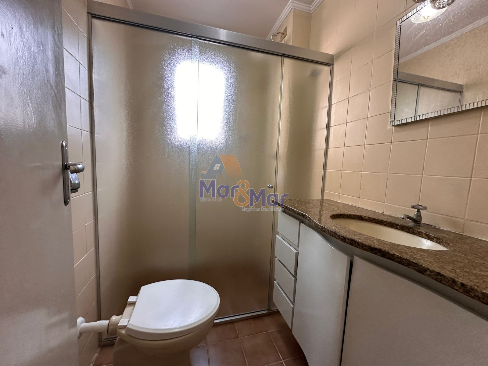 Apartamento na Praia das Astúrias, Guarujá - SP