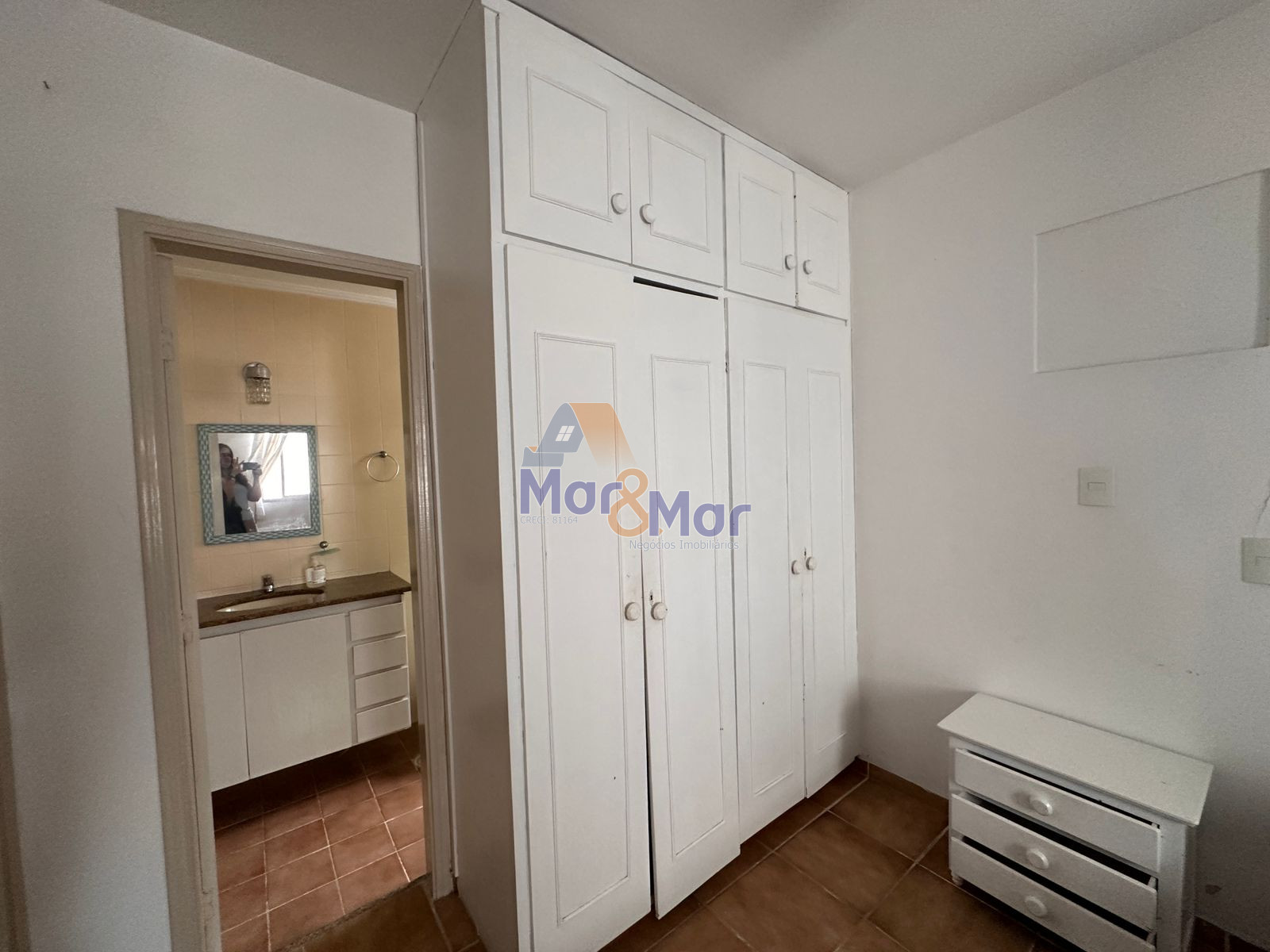 Apartamento na Praia das Astúrias, Guarujá - SP