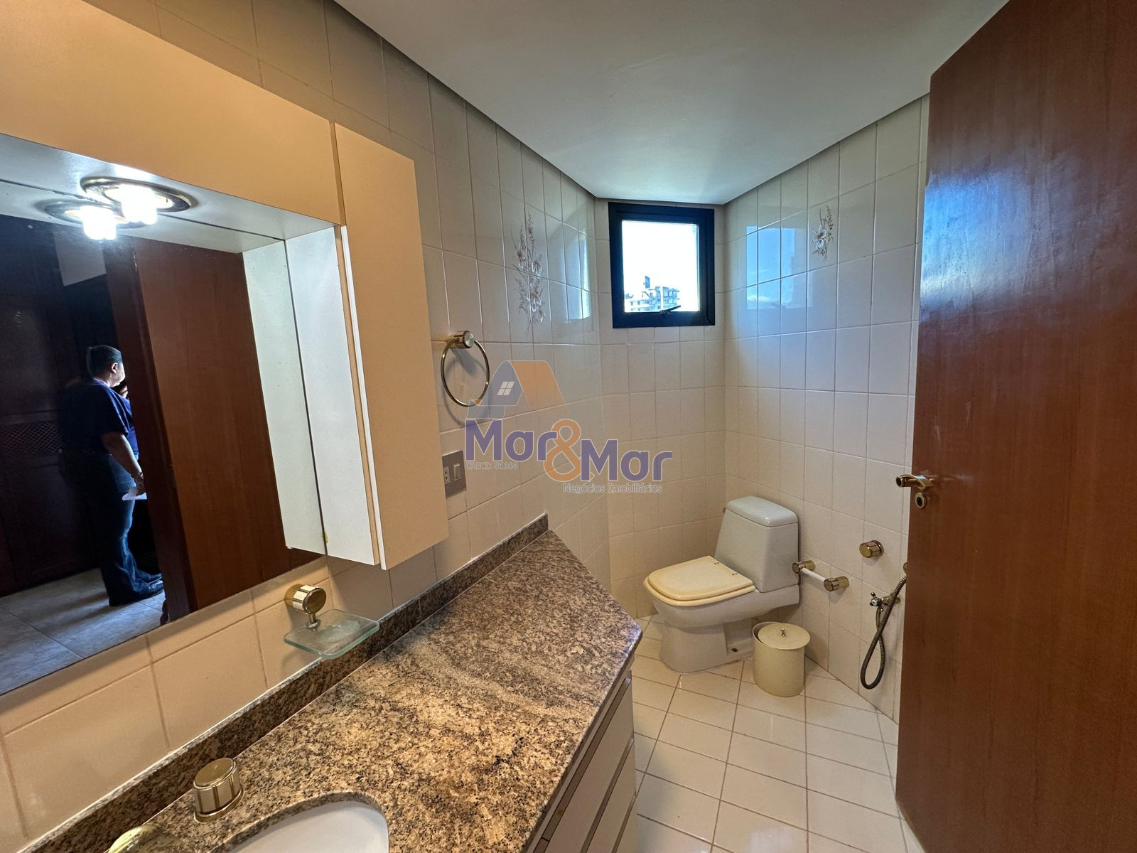 Apartamento na Praia da Enseada, Guarujá - SP