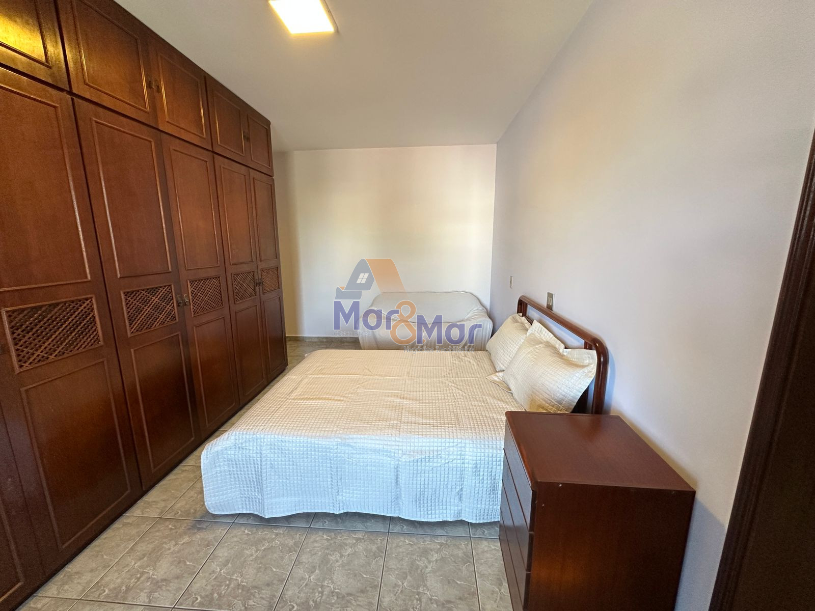 Apartamento na Praia da Enseada, Guarujá - SP