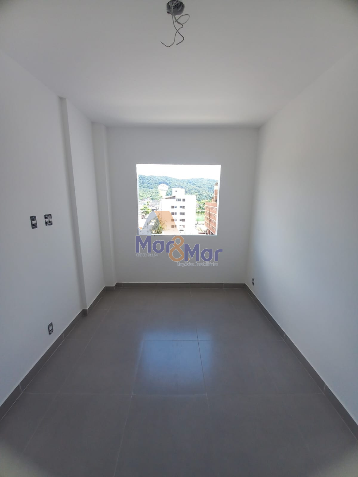 Apartamento na Praia da Enseada, Guarujá - SP