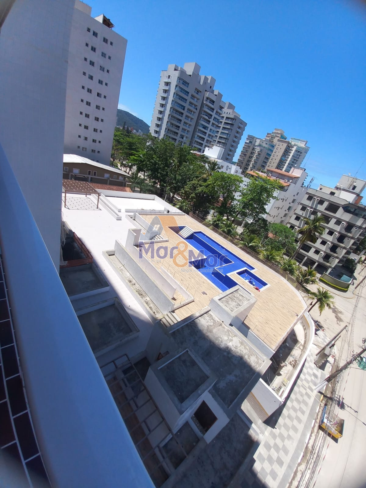 Apartamento na Praia da Enseada, Guarujá - SP