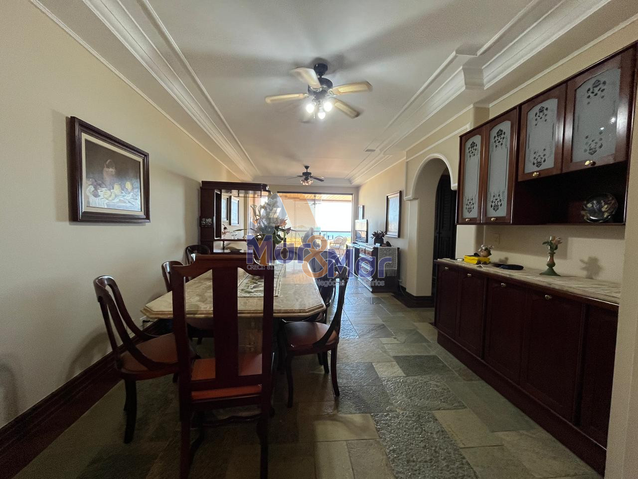 Apartamento na Praia da Enseada, Guarujá - SP