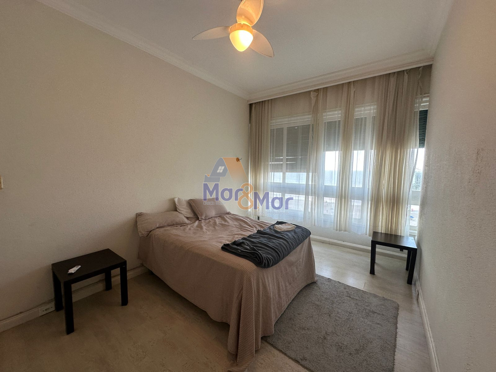 Apartamento Frente ao Mar nas Pitangueiras, Guarujá - SP