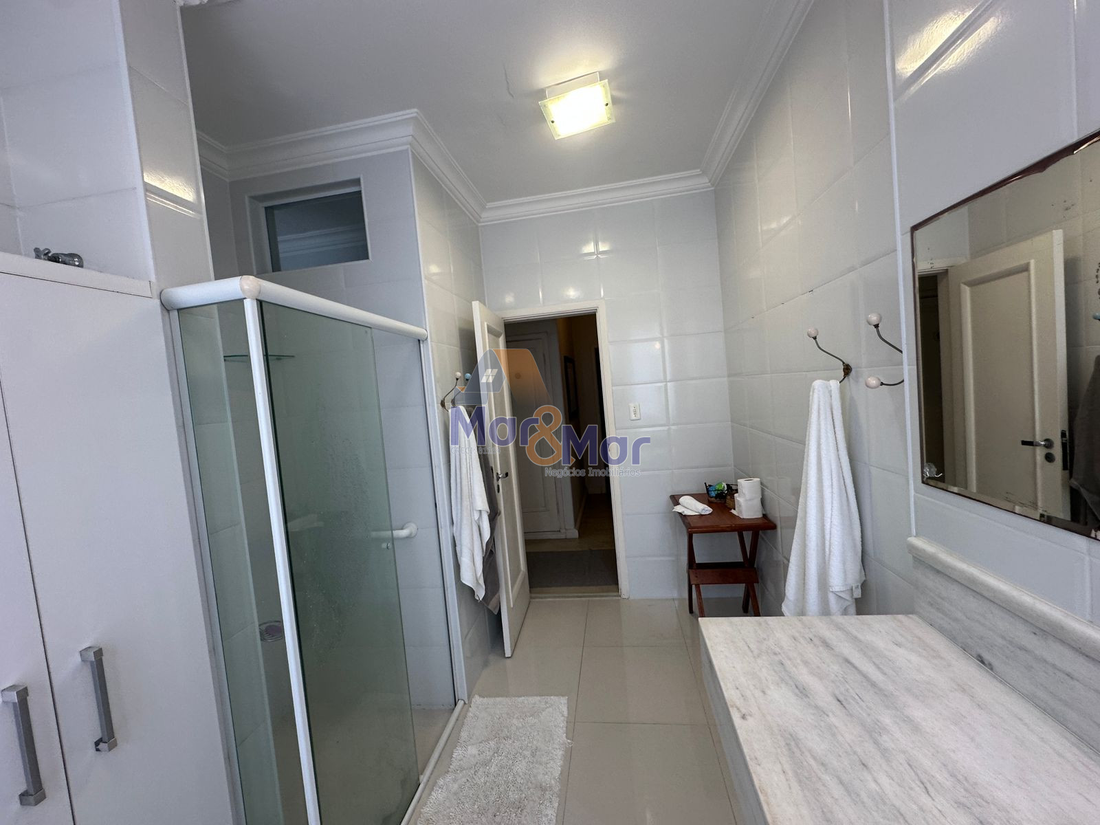 Apartamento Frente ao Mar nas Pitangueiras, Guarujá - SP