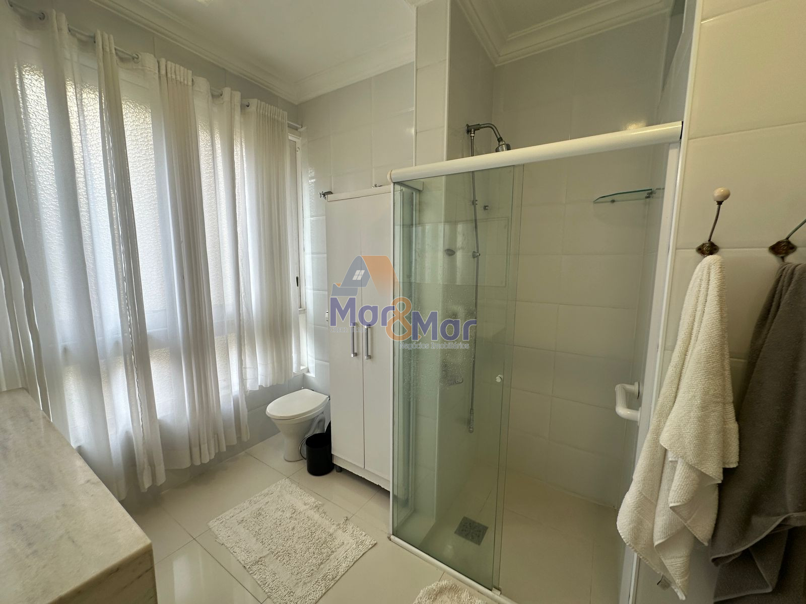 Apartamento Frente ao Mar nas Pitangueiras, Guarujá - SP